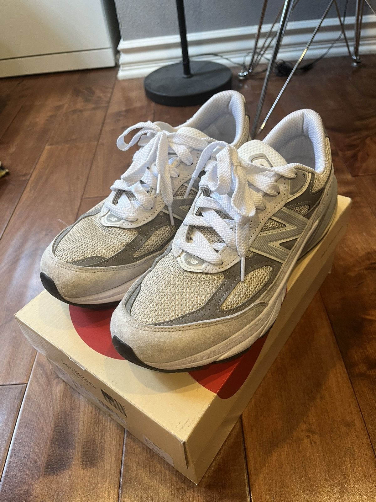 New Balance 990v6 USA 9 grey white Size US 9 / EU 42 - 2 Thumbnail