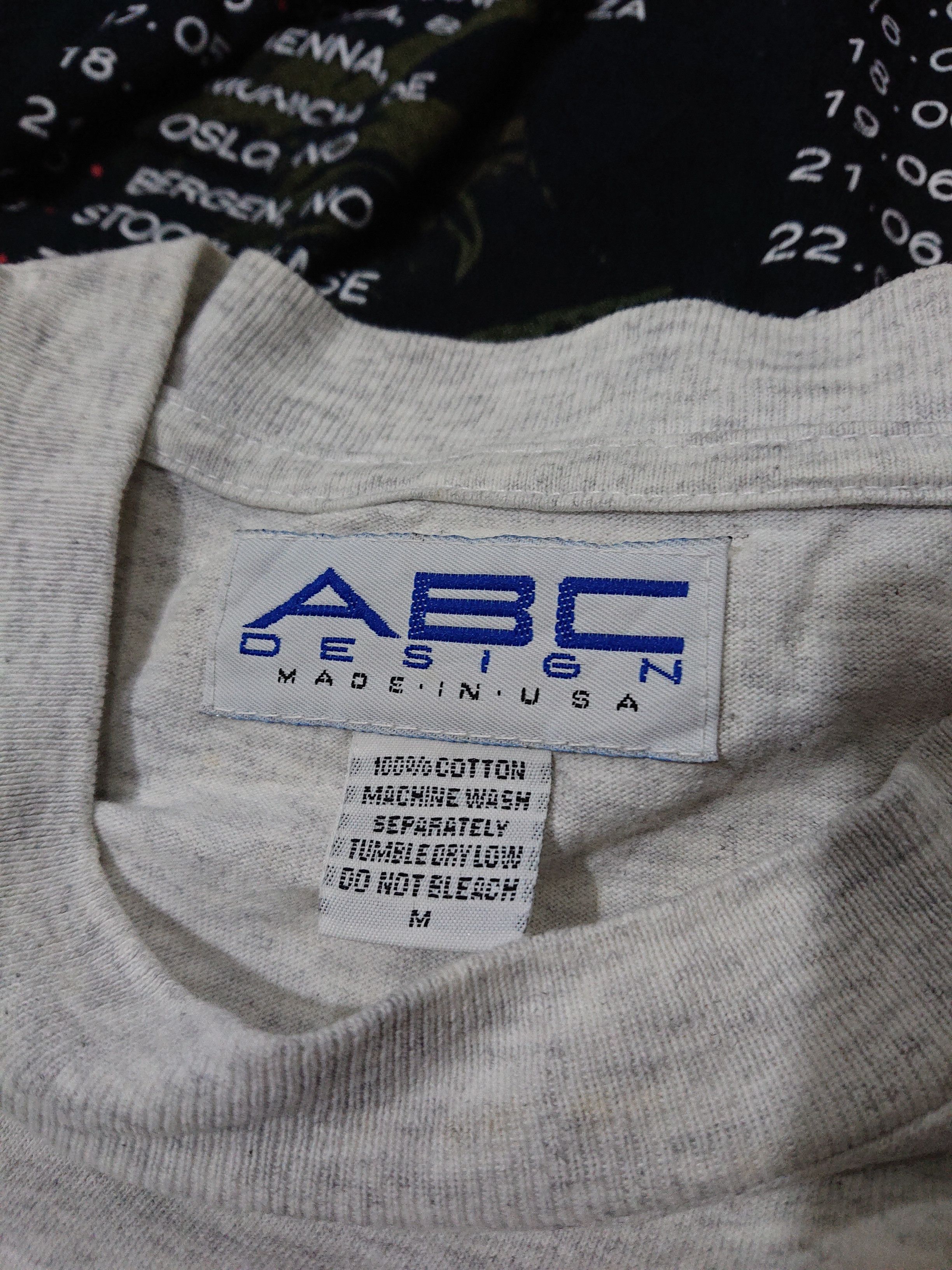 Vintage Vintage 90s ABC Store Wakiki Hawaii Surf Tshirt Made in USA Size US M / EU 48-50 / 2 - 4 Thumbnail