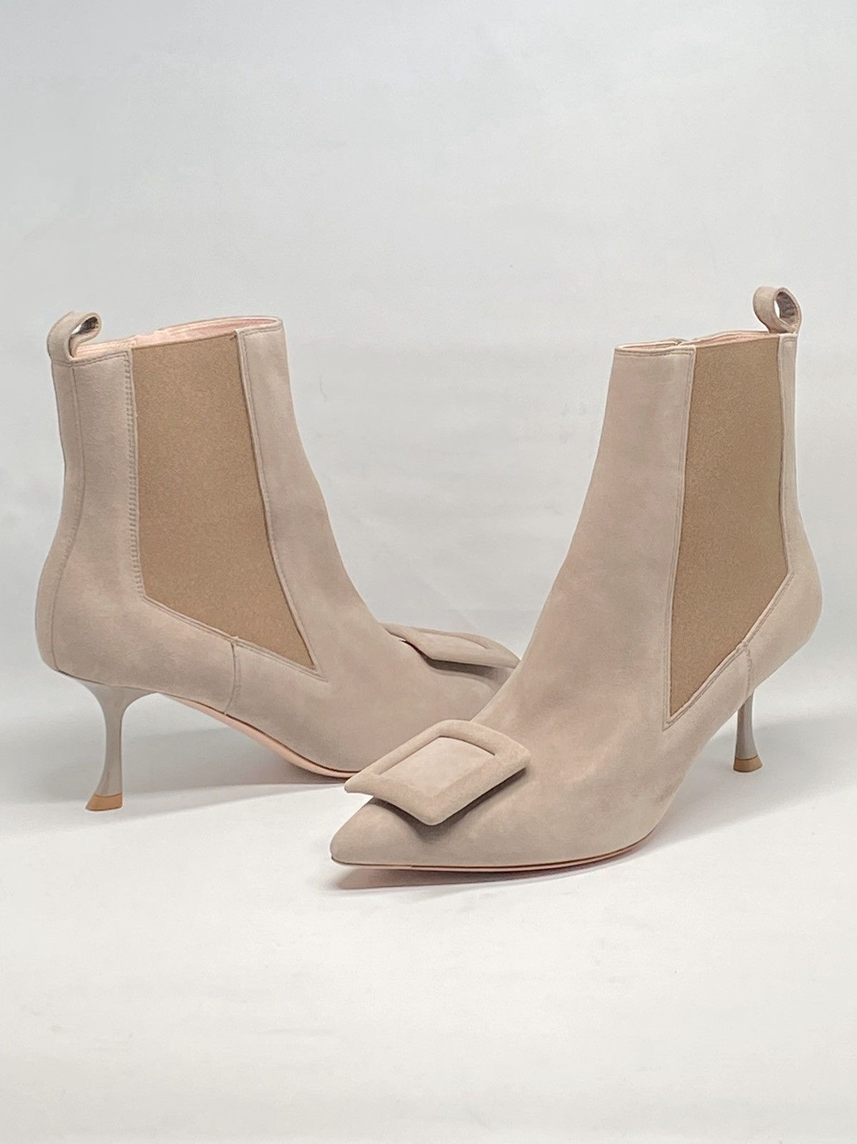 Roger Vivier Roger Vivier Viv In The City Suede Booties size 39.5 Size US 9.5 / IT 39.5 - 7 Thumbnail