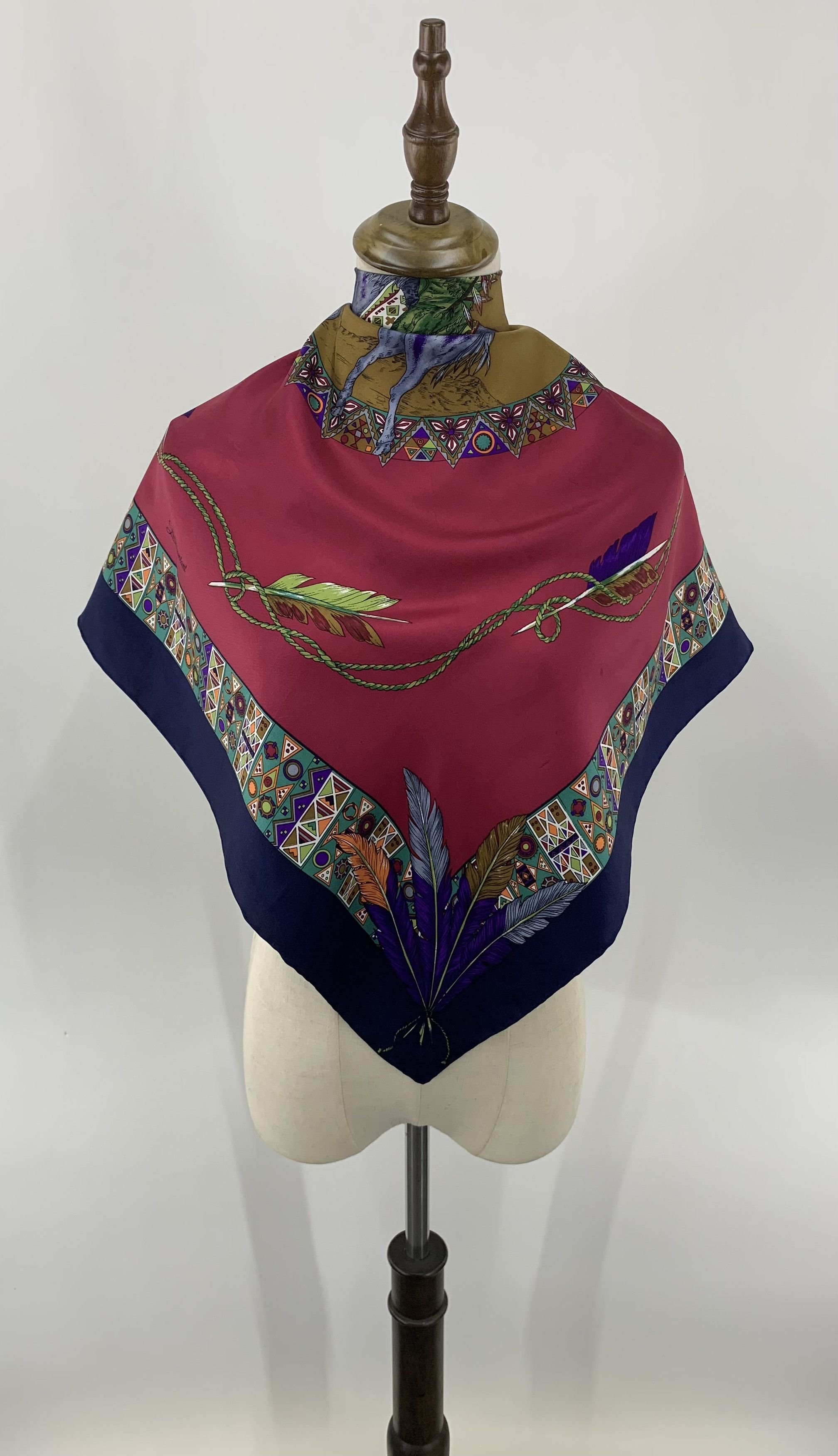 Vintage Lui Chantant silk scarf square foulards A5553 Size ONE SIZE - 1 Thumbnail