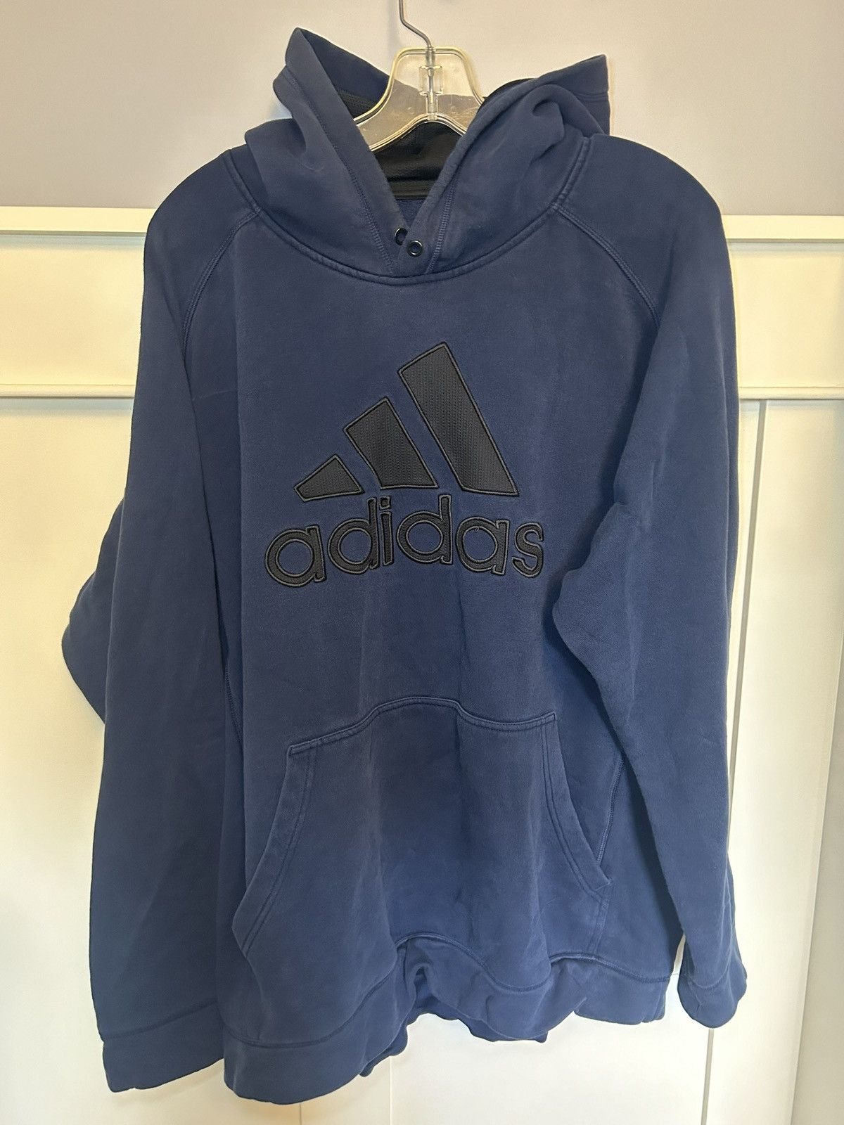 Adidas Vintage Adidas logo patch pullover hoodie Size US XL / EU 56 / 4 - 1 Thumbnail