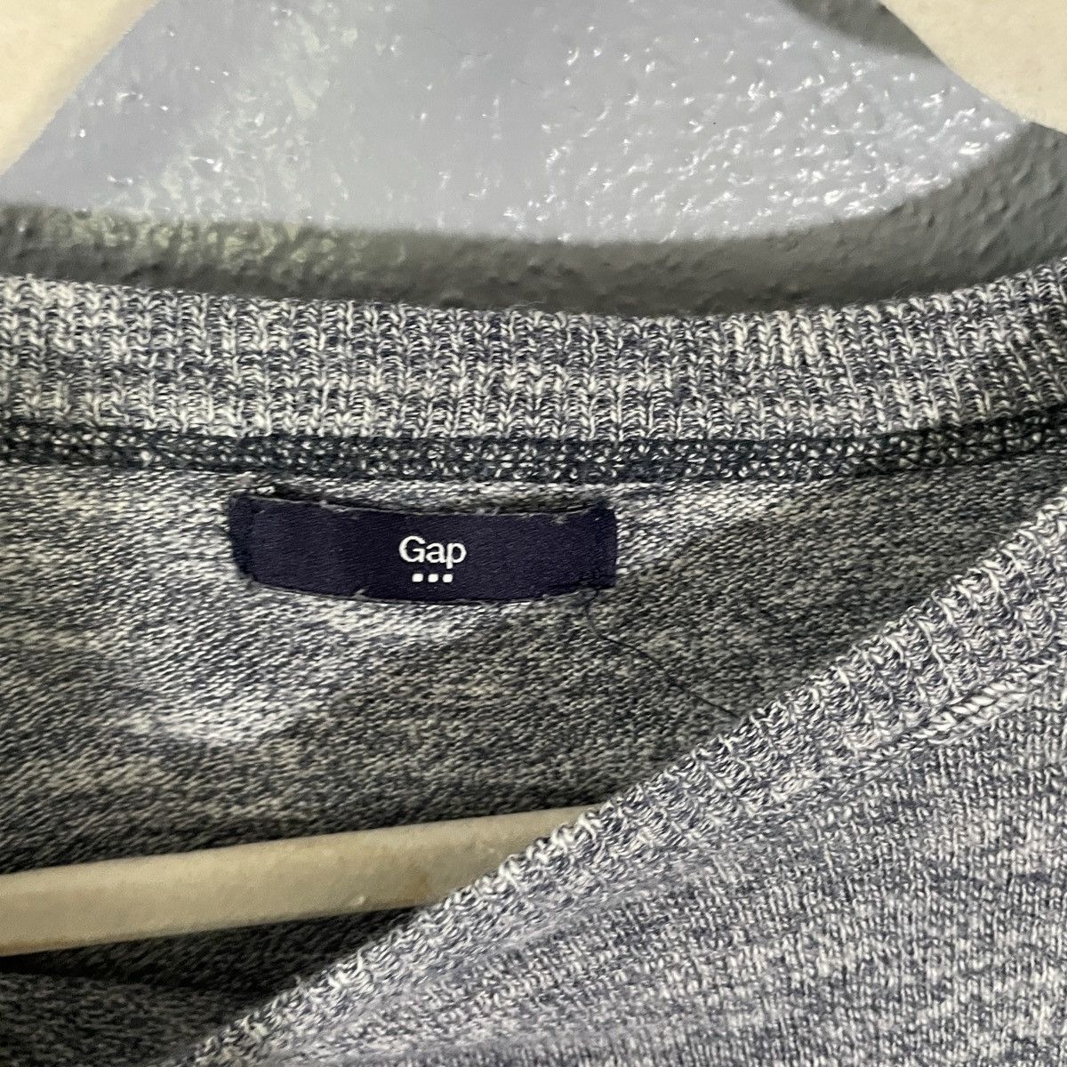 Gap Vintage Gap Heather Grey Knit Long Sleeve Top Men’s M/L Size US M / EU 48-50 / 2 - 3 Thumbnail