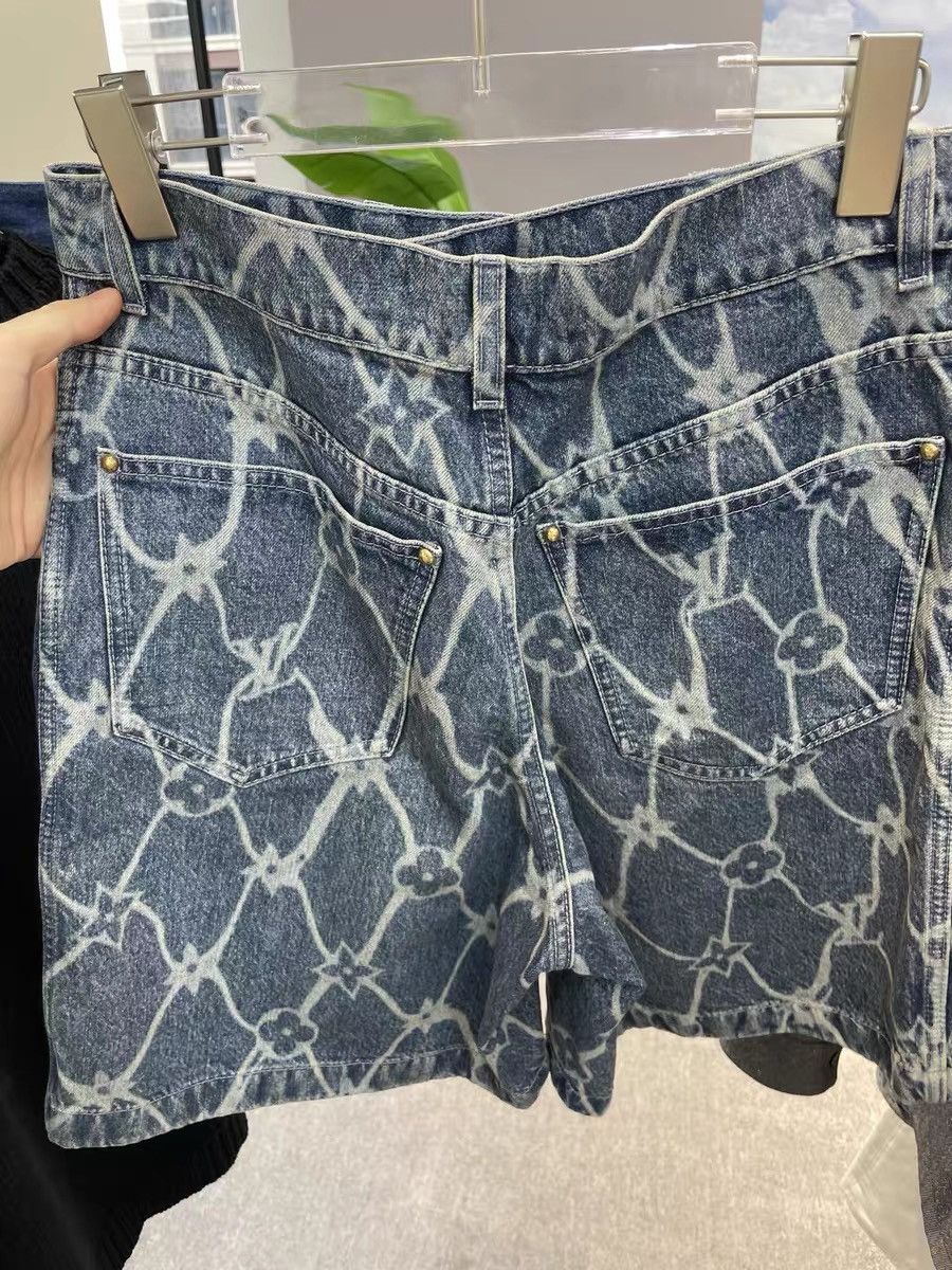 Louis Vuitton Louis Vuitton Fei Dong Full Print Denim Shorts Size US 28 / EU 44 - 2 Thumbnail