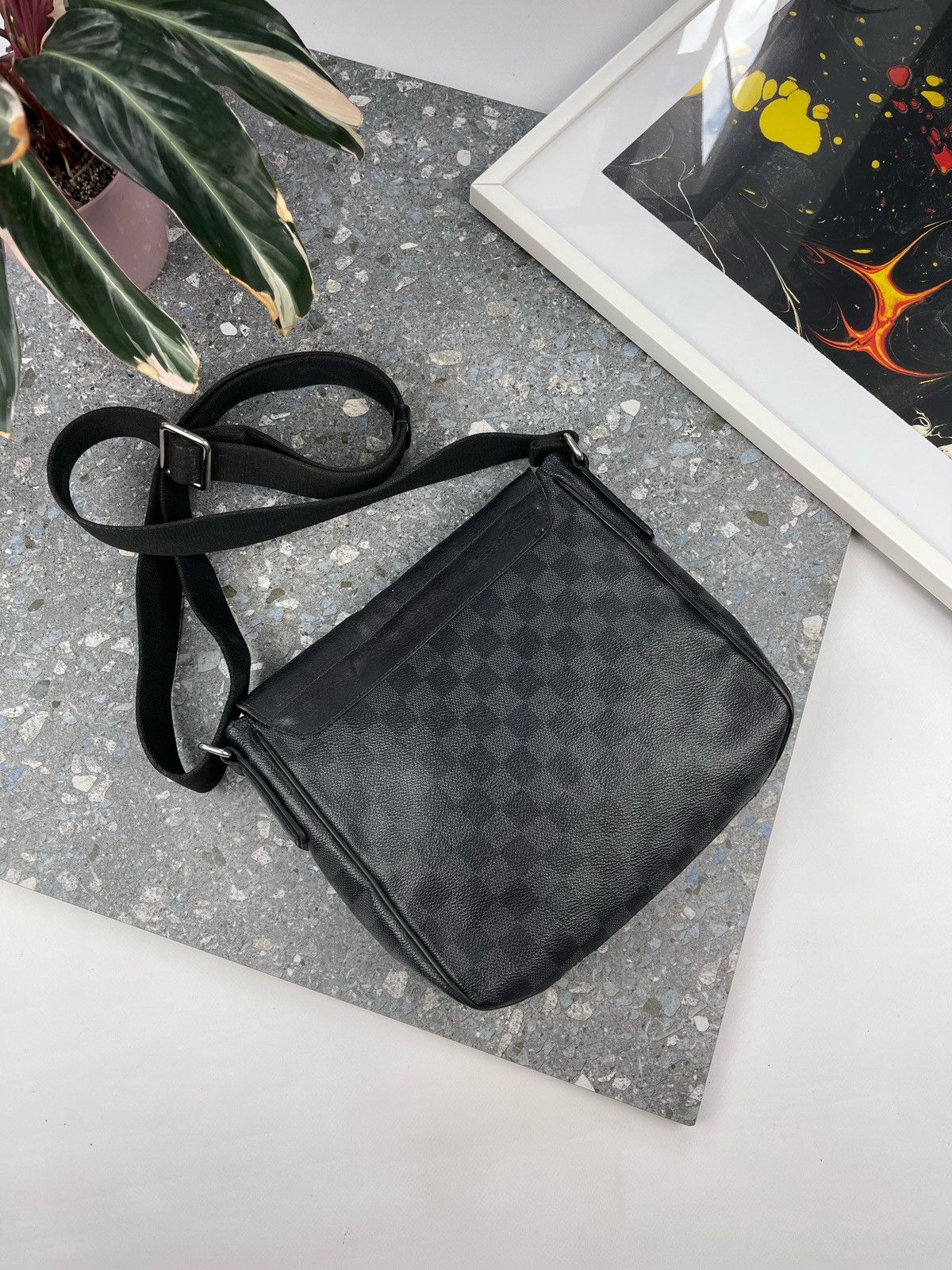 Louis Vuitton Luis Vuitton PM Graphite Messenger Bag / Black Size ONE SIZE - 8 Thumbnail