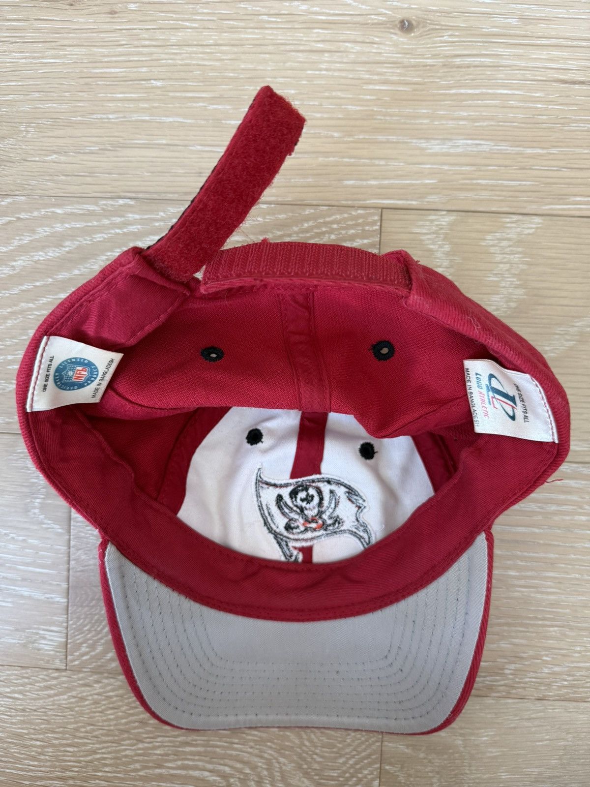 NFL Vintage Tampa Bay Buccaneers NFL Hat Size ONE SIZE - 8 Thumbnail
