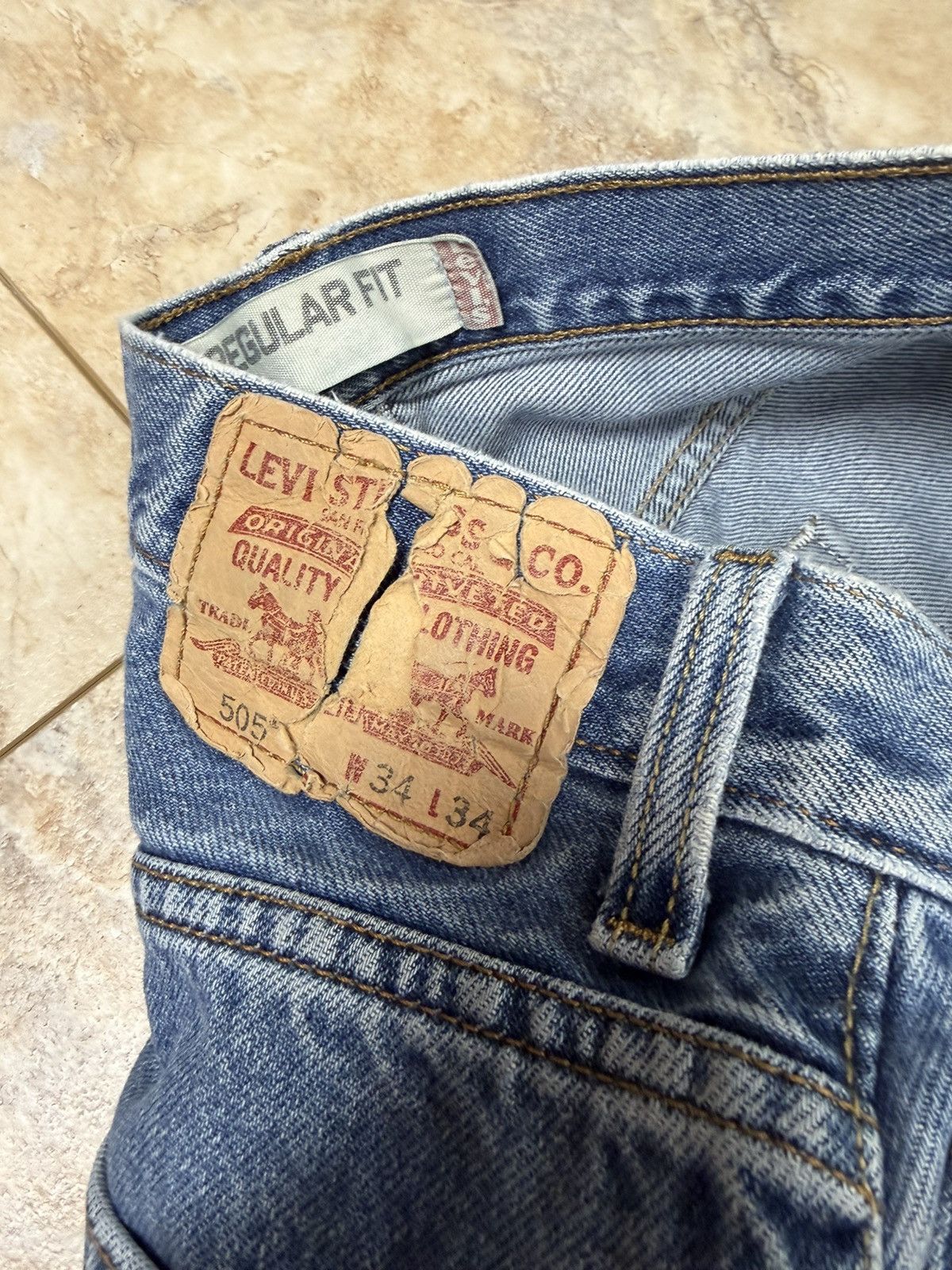 Levi's Levi’s Vintage 505 Light Wash Distressed Denim Size US 34 / EU 50 - 7 Thumbnail