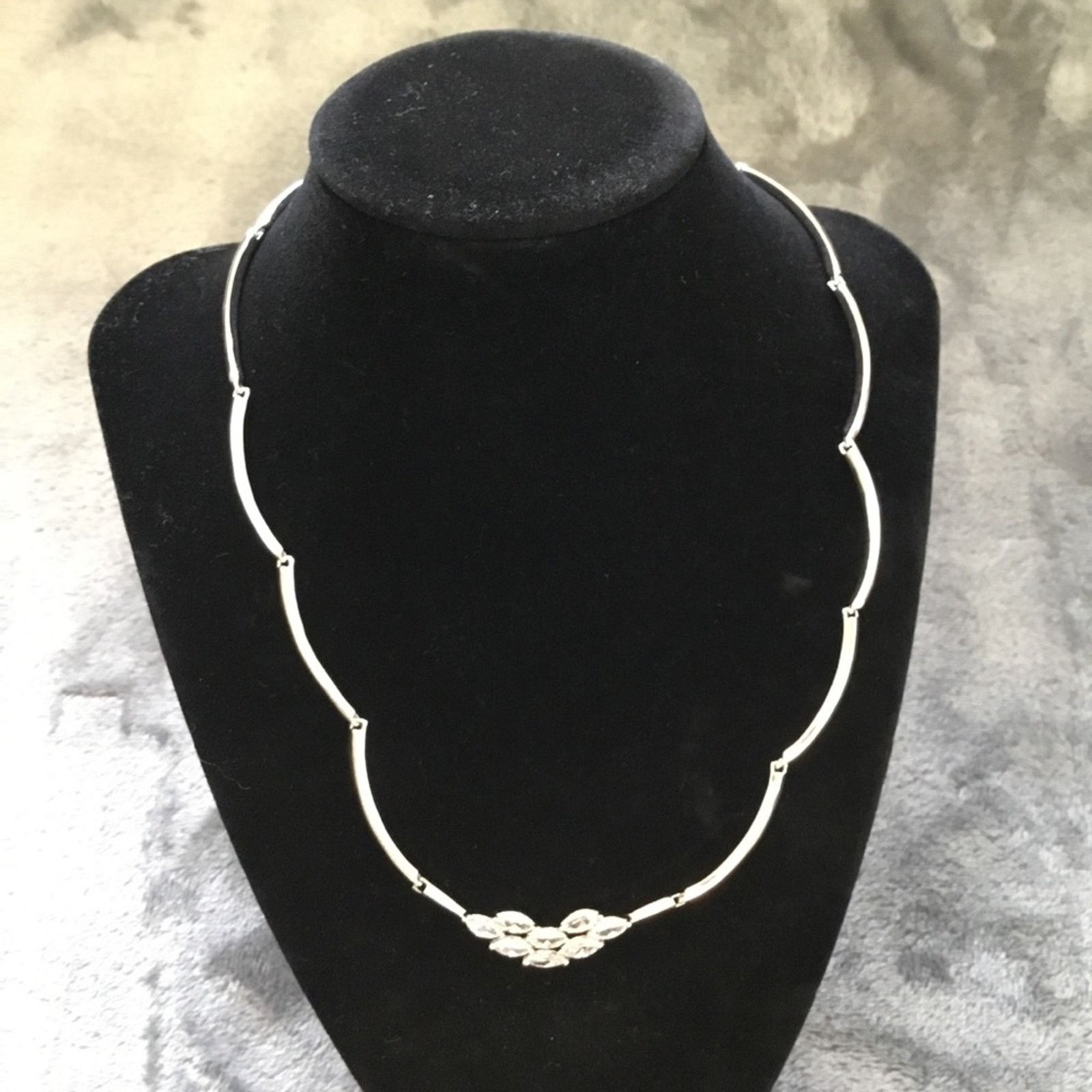 Other Sterling Silver Oval Flower Crystal Statement Necklace Size ONE SIZE - 1 Thumbnail
