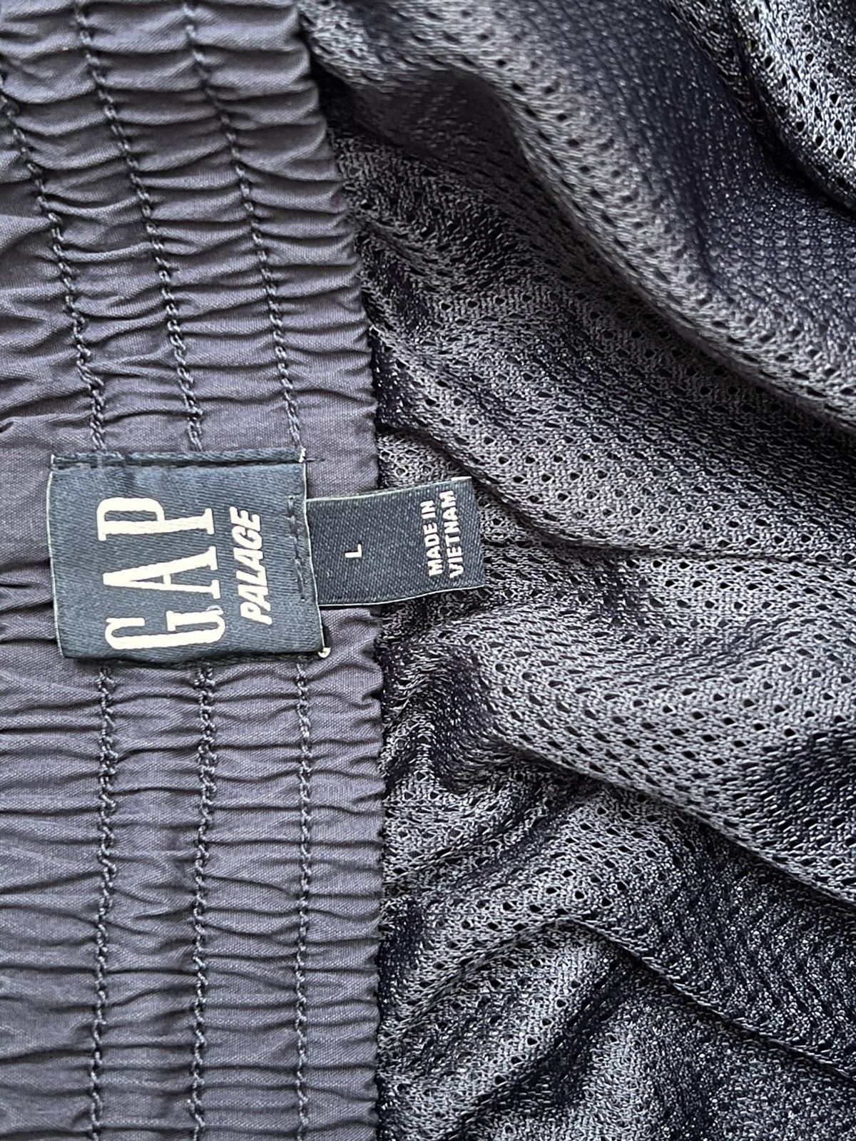 Gap × Palace Gap x Palace Collaboration Shorts L Navy Size US 34 / EU 50 - 7 Thumbnail