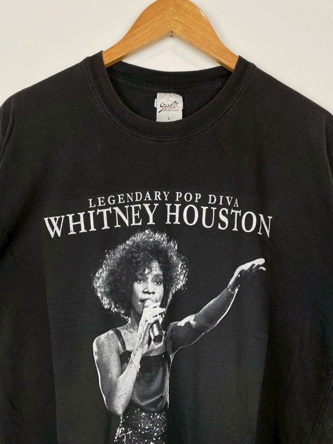 Vintage Vintage Whitney Houston T-Shirts DO1268 Size US L / EU 52-54 / 3 - 2 Thumbnail