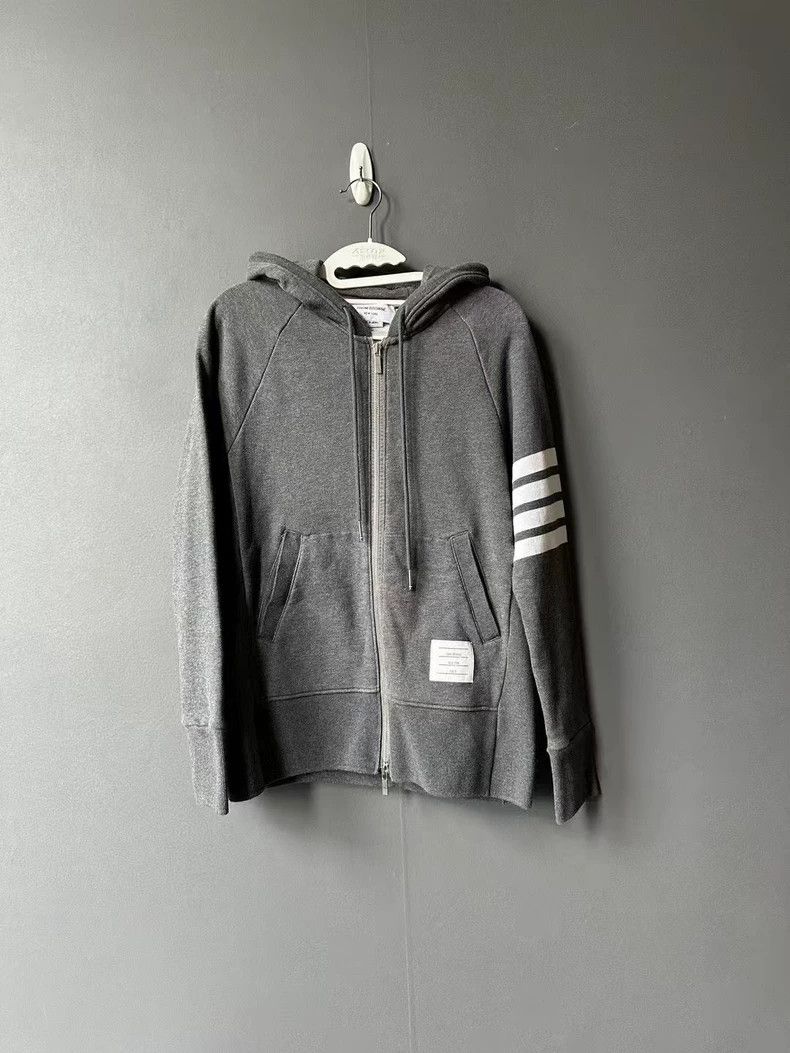 Thom Browne Thom Browne Dark grey knit coat Size US L / EU 52-54 / 3 - 1 Thumbnail