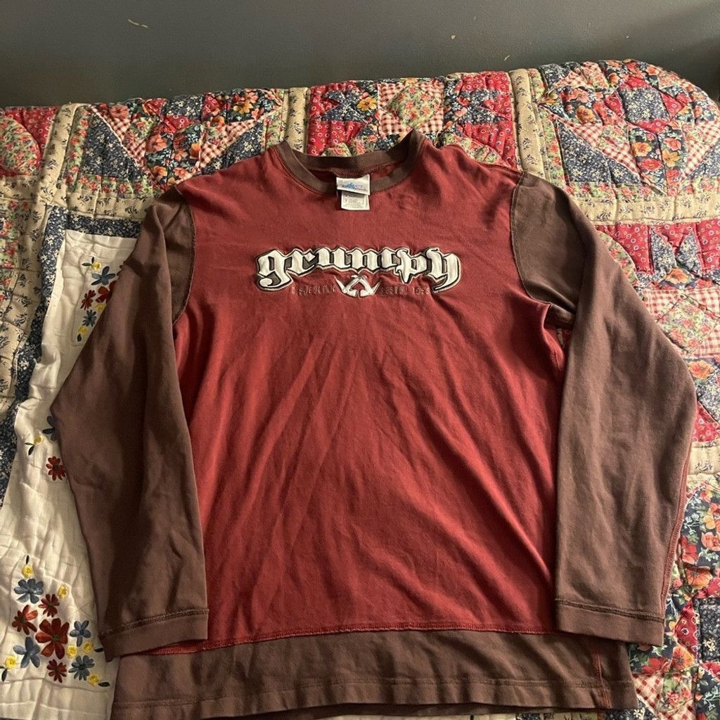 Disney Grumpy Snow White Disney Burgundy and Brown long Shirt sizeM Size US M / EU 48-50 / 2 - 1 Thumbnail