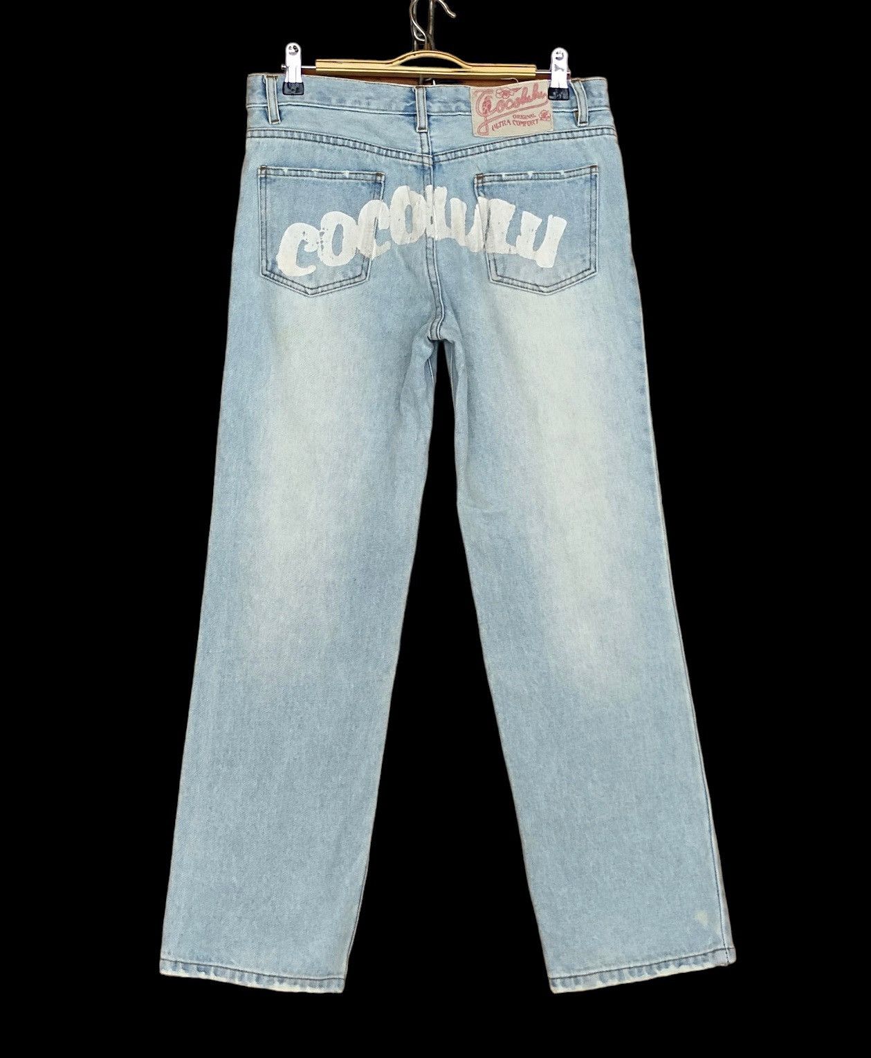 Japanese Brand 🇯🇵 Cocolulu Spell Out Distressed Light Wash Denim Jeans Size US 30 / EU 46 - 1 Thumbnail