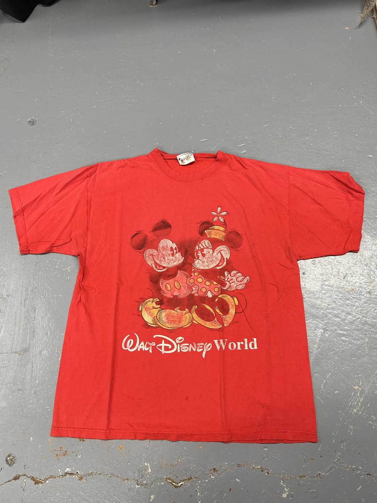 Disney × Mickey Mouse × Vintage Crazy Vintage 90s Essential Red Mickey Mouse Disney T-Shirt Size US XL / EU 56 / 4 - 1 Thumbnail