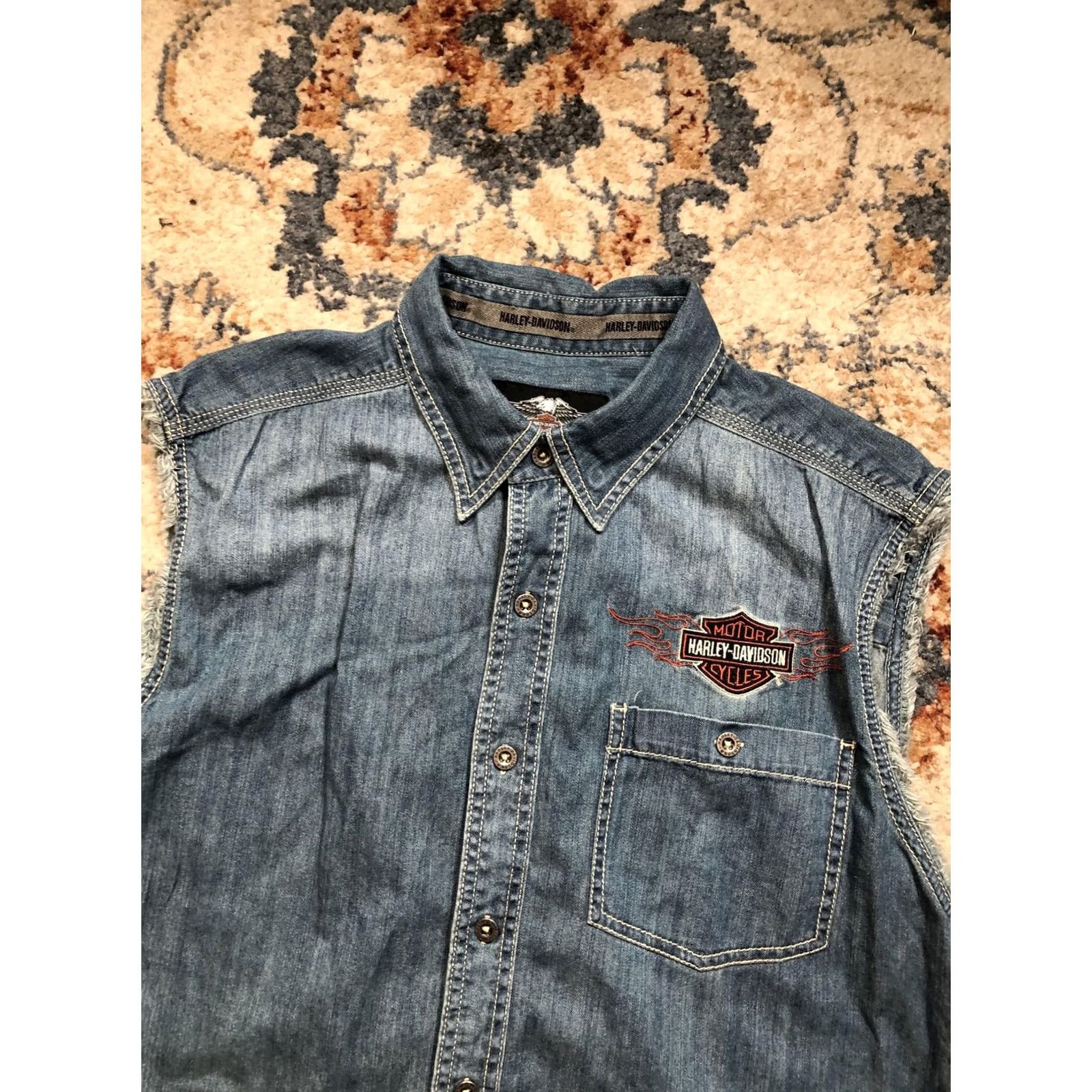 Harley Davidson Harley-Davidson Shirt Mens Large Denim Sleeveless Button-Up Bar & Shield Flames Embroidered Back Yoke Size US L / EU 52-54 / 3 - 5 Thumbnail