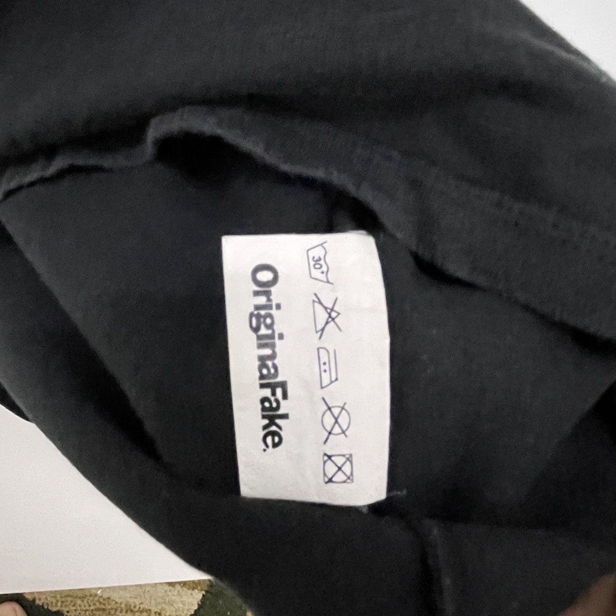 Original Fake ORIGINALFAKE design black T-Shirt vintage Size US M / EU 48-50 / 2 - 4 Thumbnail