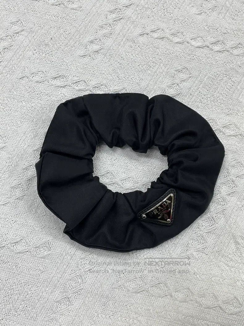 Prada Prada Black triangle letter logo hair hoop Size ONE SIZE - 1 Thumbnail