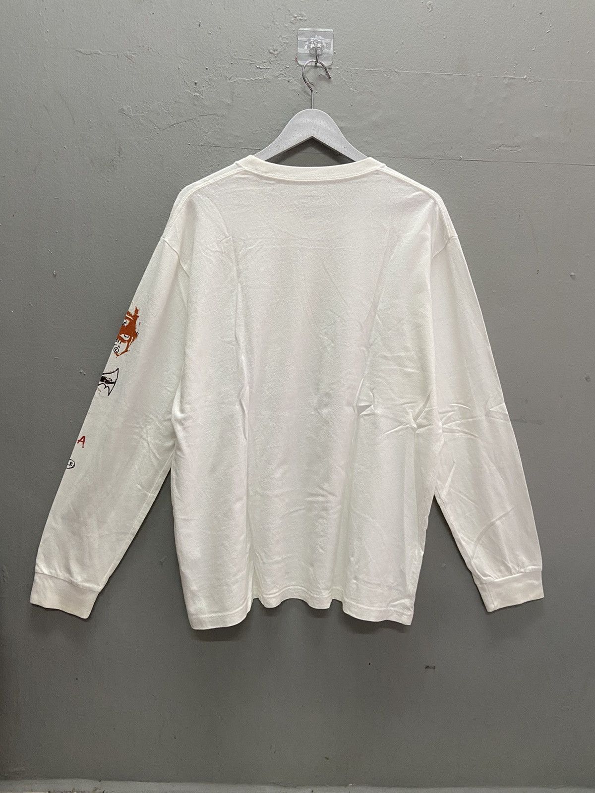 Uniqlo JEAN MICHEL BASQUIAT BAT MEMBER SPRZNY LONG SLEEVE Size US XL / EU 56 / 4 - 2 Thumbnail