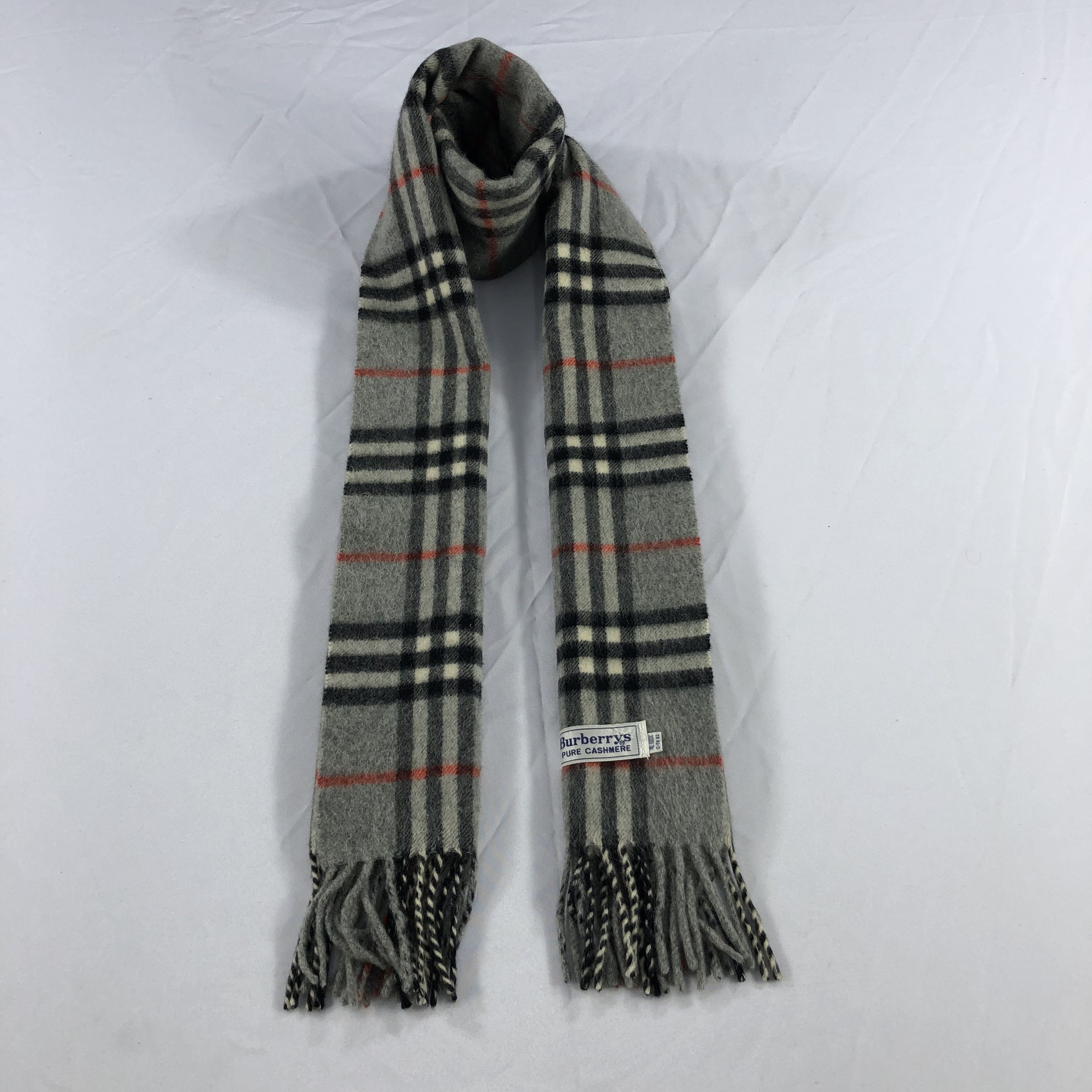 Burberry Burberrys Nova Check Grey Cashmere Scarf Muffler V923 Size ONE SIZE - 1 Thumbnail