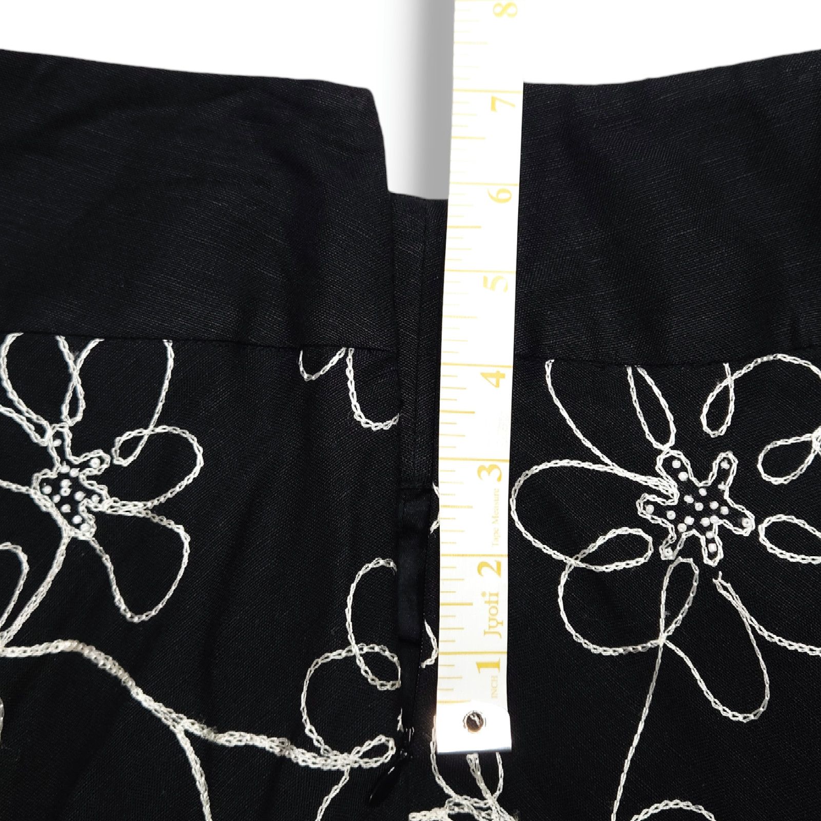Other EUC Tweeds Flower Embroidery Flare Skirt Sz. 8 Black White Size 30" / US 8 / IT 44 - 7 Thumbnail