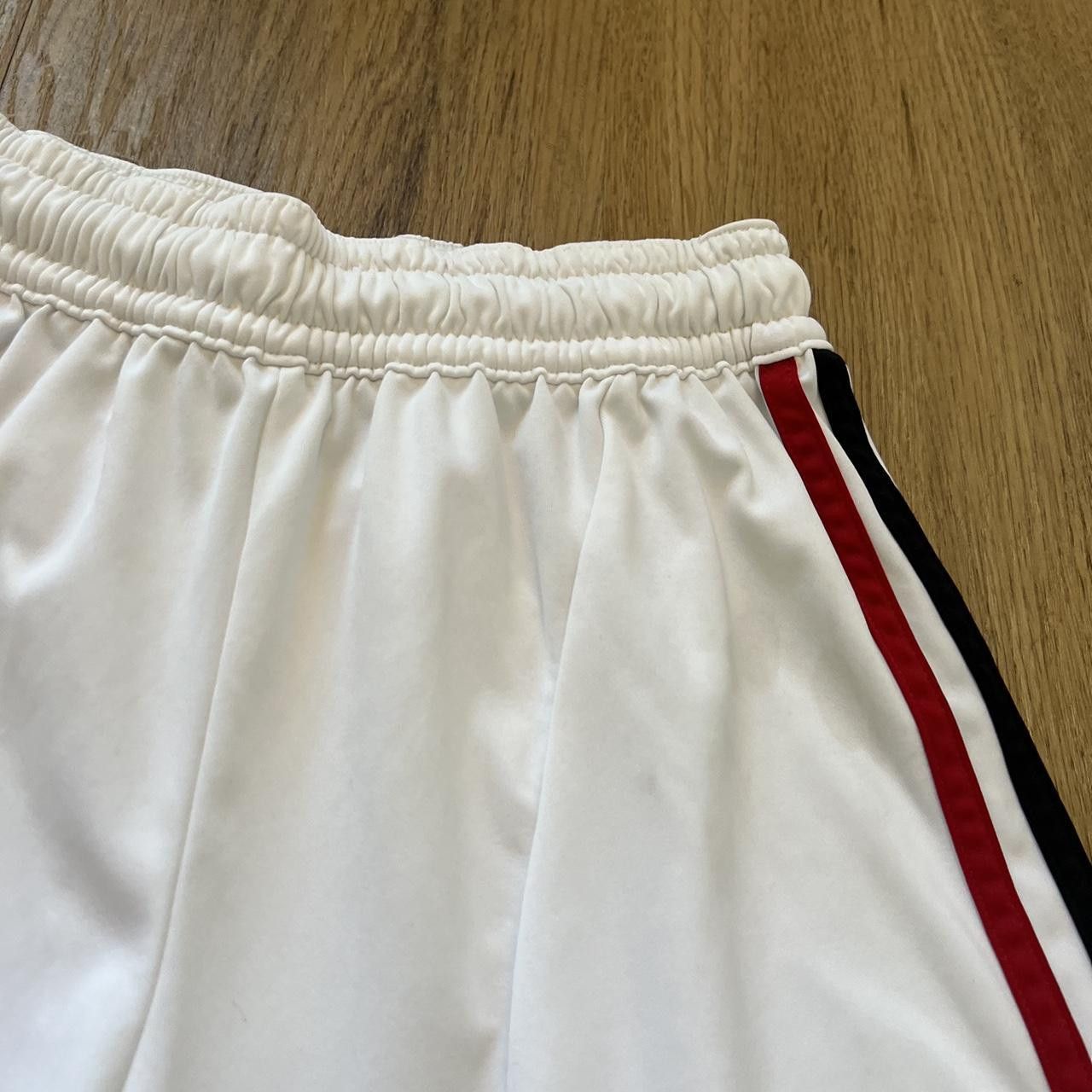 Adidas 2010-11 Ac Milan Adidas Home Football Shorts Serie A Italy Size US S / EU 44-46 / 1 - 8 Thumbnail