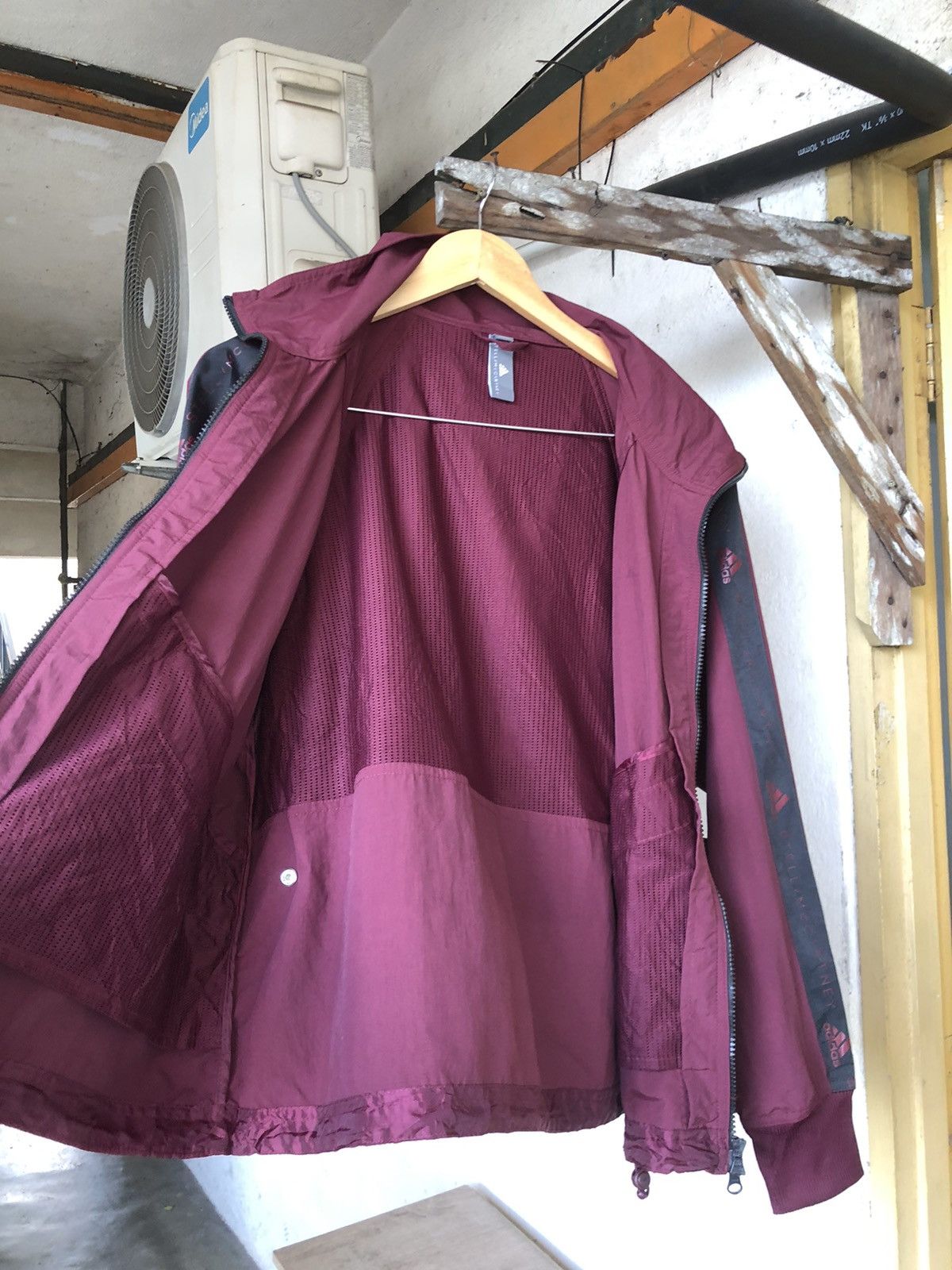 Adidas × Stella McCartney Rare❤️ Adidas x Stella McCartney Maroon Light Jacket Size S / US 4 / IT 40 - 17 Thumbnail