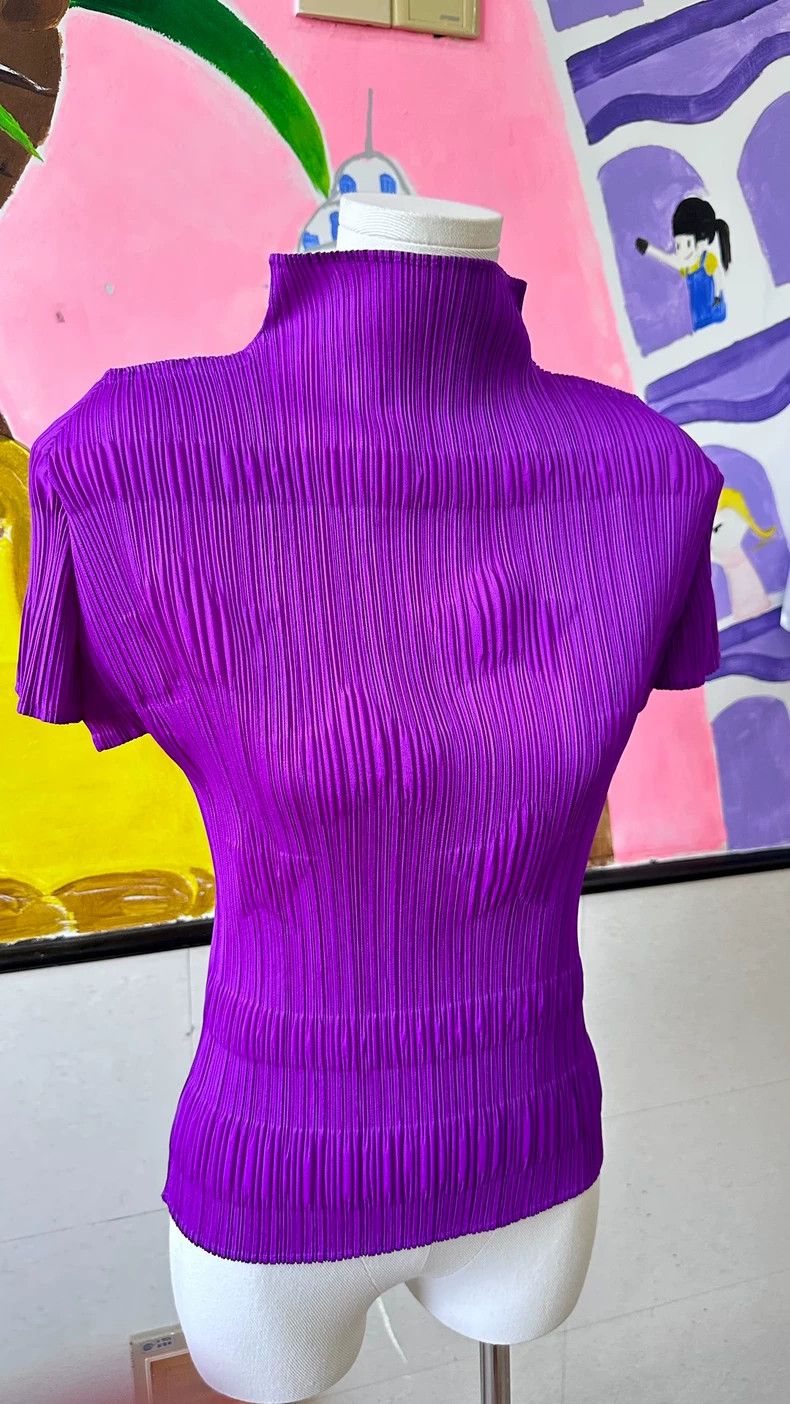 Issey Miyake Issey Miyake Violet pleated short-sleeved shirt Size L / US 10 / IT 46 - 2 Thumbnail