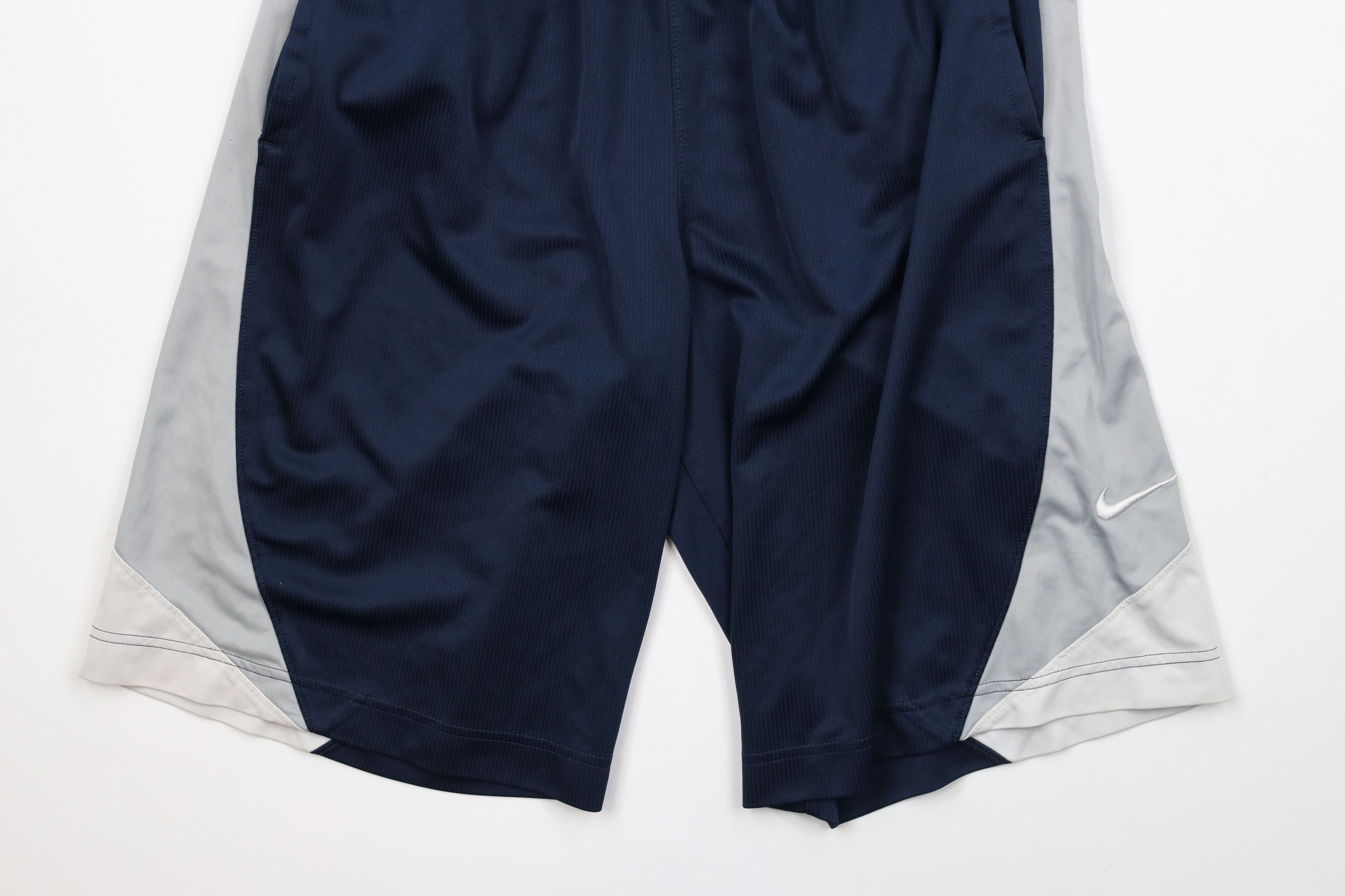 Nike × Vintage Vintage Nike Mens Mini Swoosh Above Knee Basketball Shorts Size US 30 / EU 46 - 3 Thumbnail