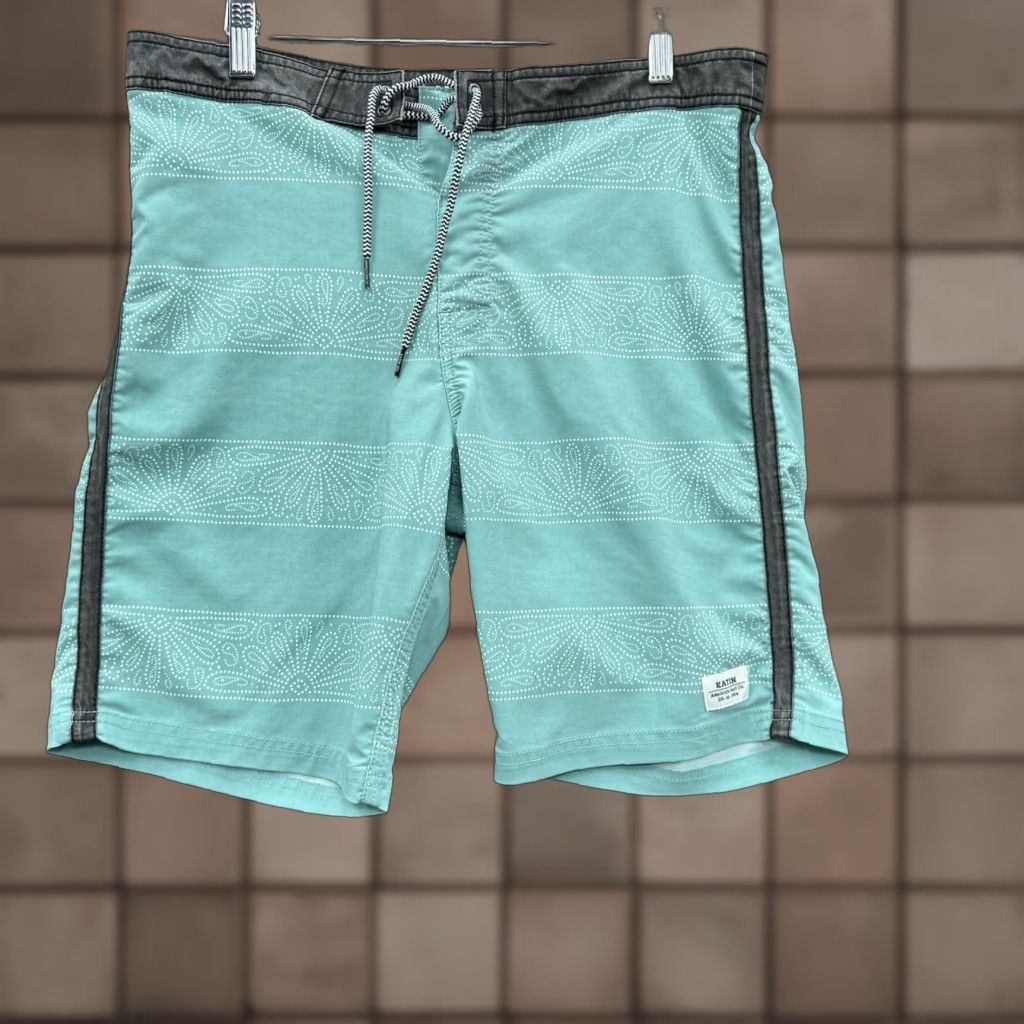 Katin Katin Shorts Men 32 Green Polyester Beach Weekend Outdoors 9' Inseam Drawstring Flat Front Pocket Logo Size US 32 / EU 48 - 1 Thumbnail