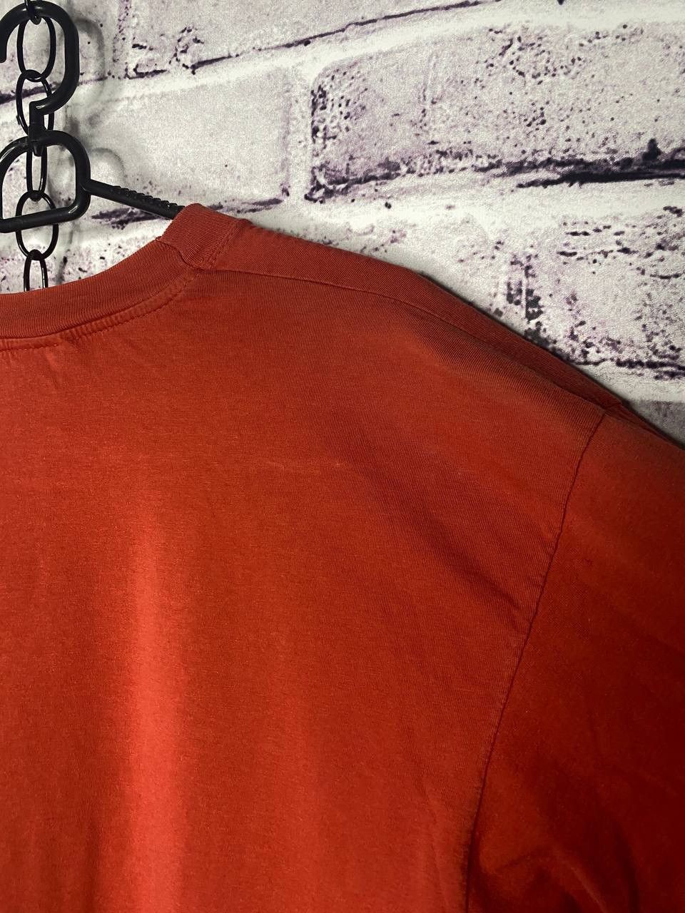 Levi's Vintage Clothing MENS Vintage T-shirt Levi’s Streetwear orange size L Size US L / EU 52-54 / 3 - 12 Thumbnail