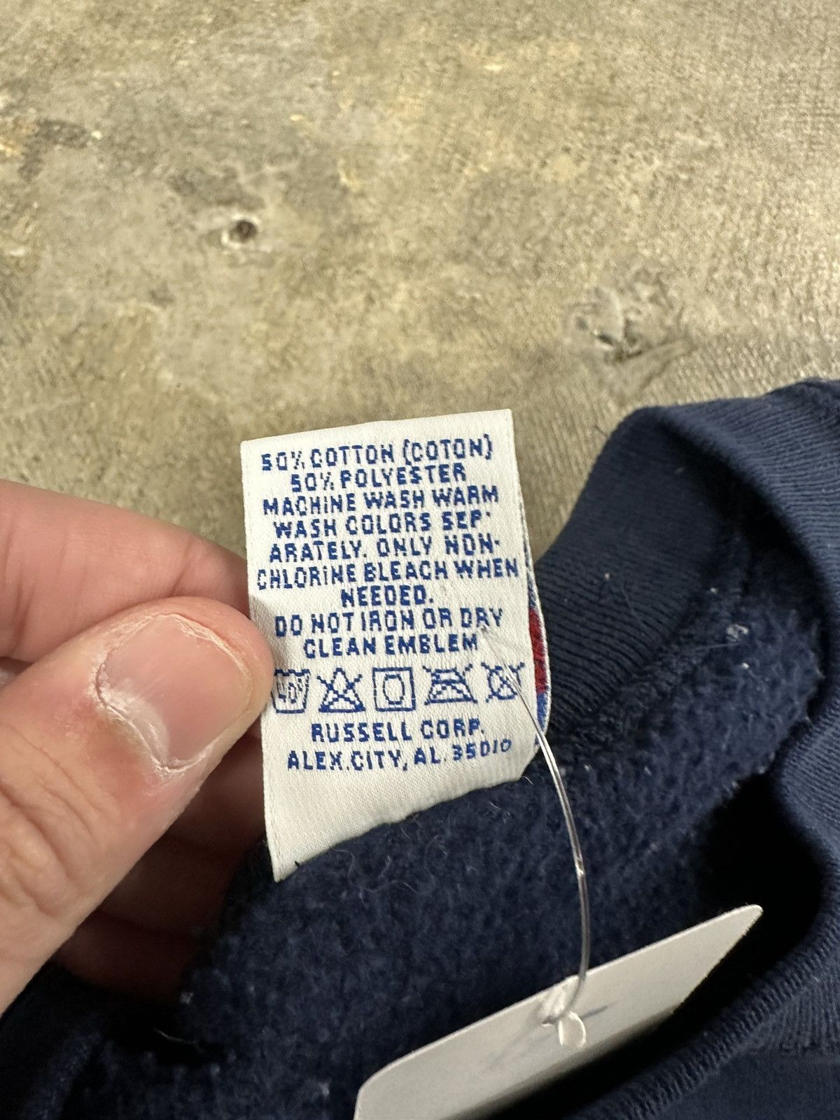 Russell Athletic × Vintage Vintage 90s Russell Athletic Navy Blue Sweatshirt Size US XL / EU 56 / 4 - 13 Thumbnail