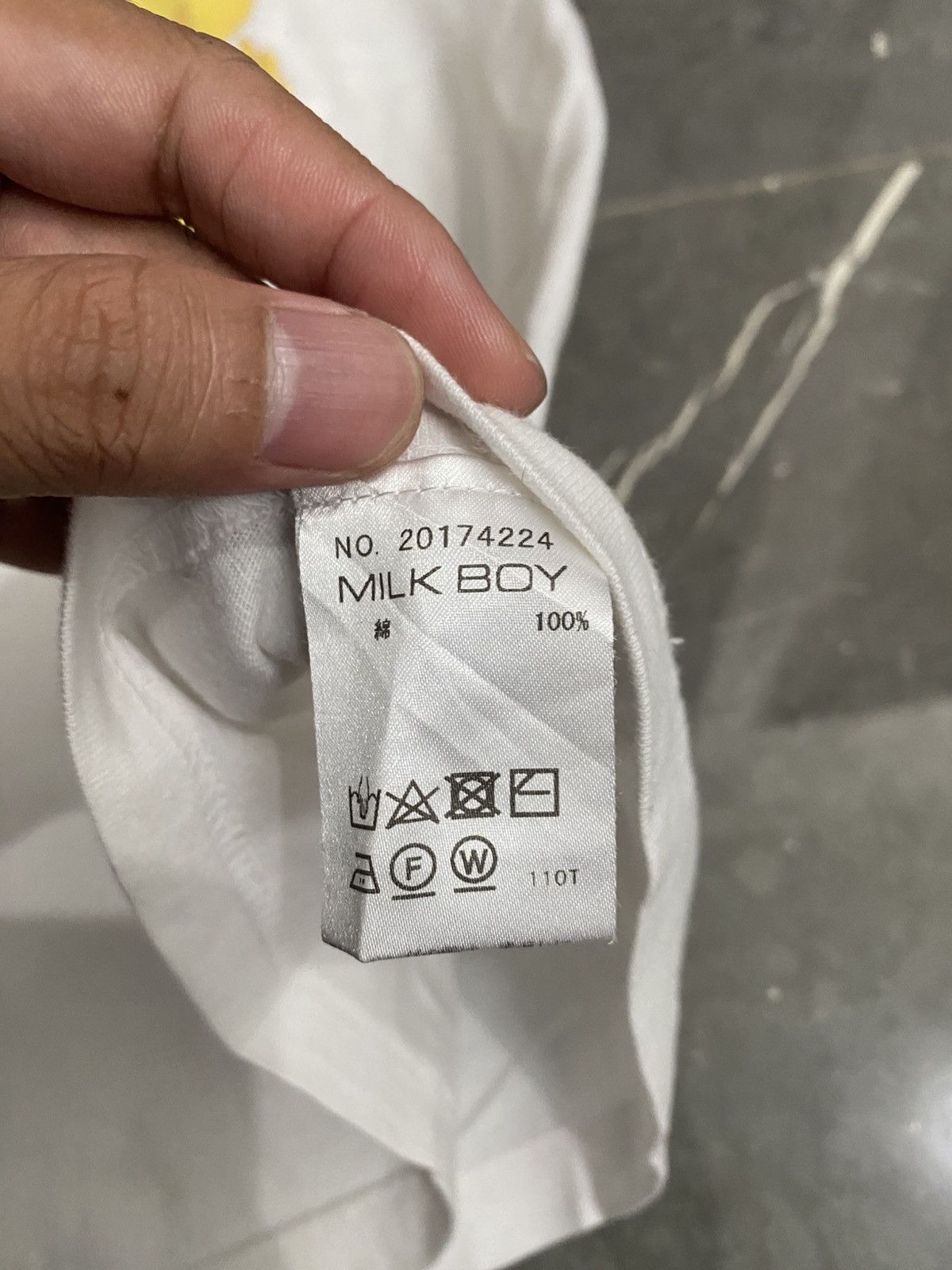 20471120 Milkboy The Riot Tee Size US L / EU 52-54 / 3 - 4 Thumbnail