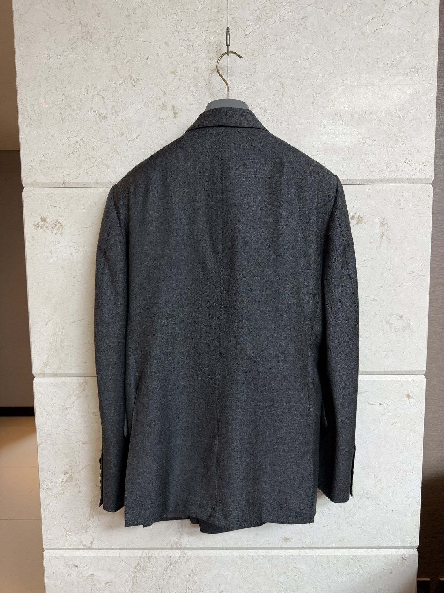 Tom Ford TOM FORD / Windsor Fit Mid-Grey Wool Suit US 38 / EU 48 Size 38S - 3 Thumbnail
