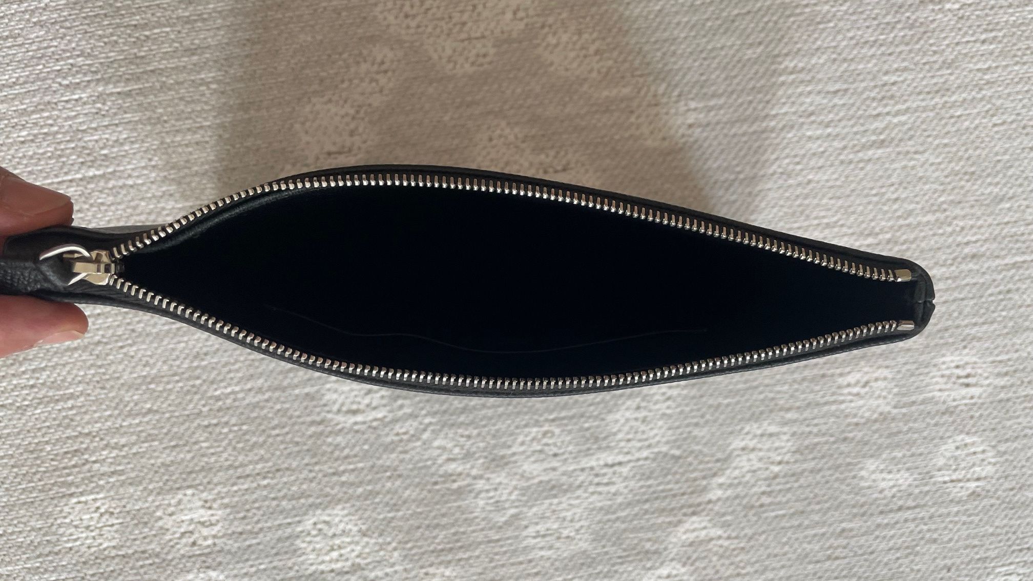 Balenciaga Balenciaga black leather pouch wallet logo Size ONE SIZE - 5 Thumbnail