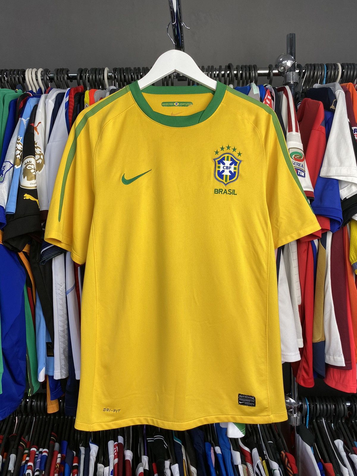 Nike 2010/11 NIKE BRASIL HOME SOCCER FOOTBALL JERSEY SHIRT Size US M / EU 48-50 / 2 - 1 Thumbnail