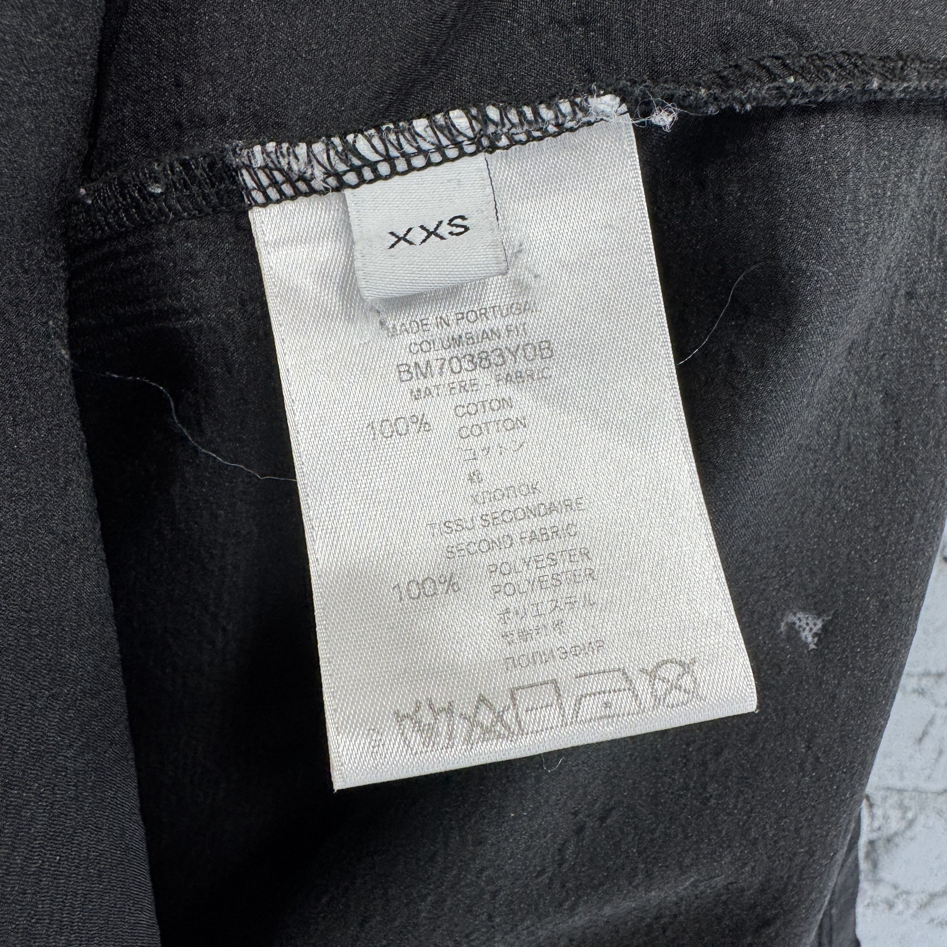 Givenchy Rare Givenchy Chest Logo Destruction Distressd Tshirt Size US XXS / EU 40 - 9 Thumbnail