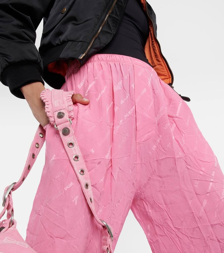 Balenciaga o1y0625 Sweatpant in Pink Size 26" / US 2 / IT 38 - 2 Thumbnail