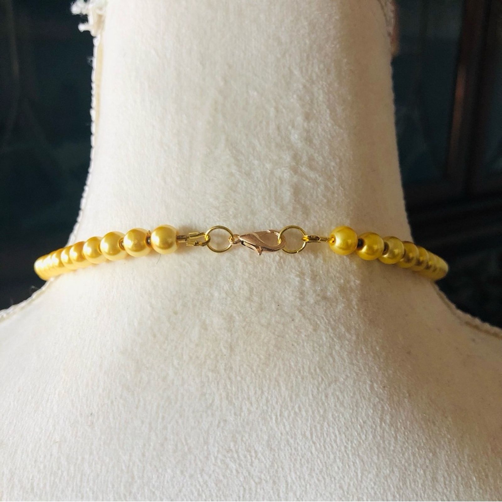 Handmade Handcrafted repurpose mellow yellow teardrop Pearl necklace Size ONE SIZE - 7 Thumbnail