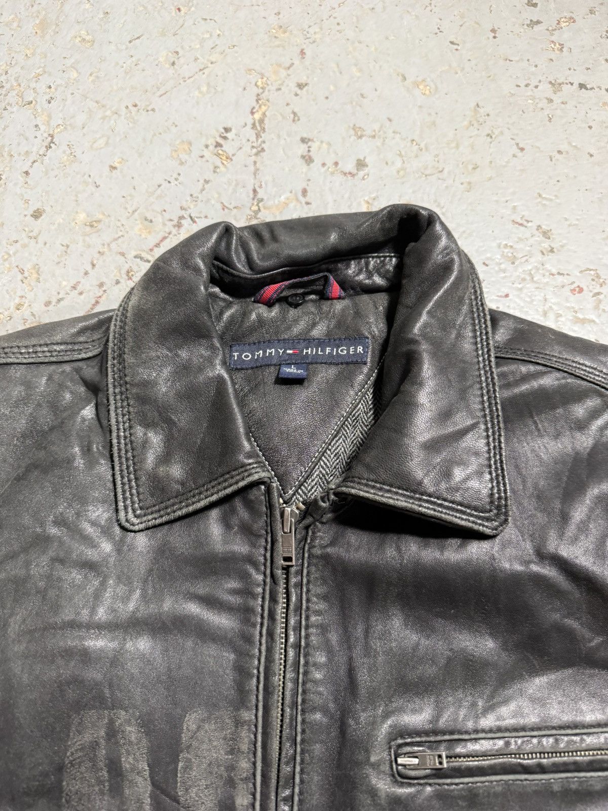 Tommy Hilfiger Vintage Tommy Hilfiger Classic Leather Jacket Size US L / EU 52-54 / 3 - 2 Thumbnail