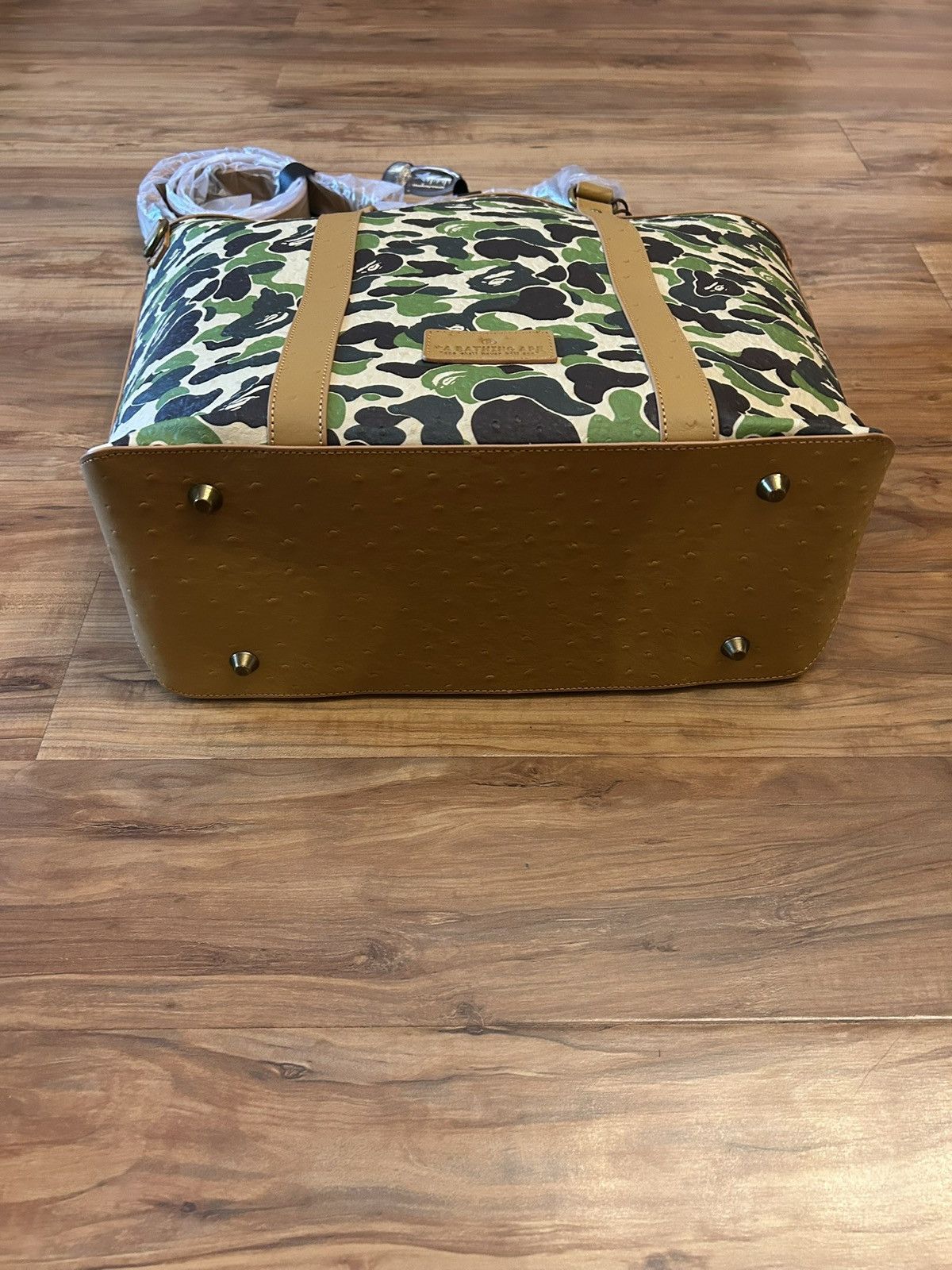 Bape NEW Bape Green ABC Camo PU Ostrich Leather Tote Bag Size ONE SIZE - 6 Thumbnail