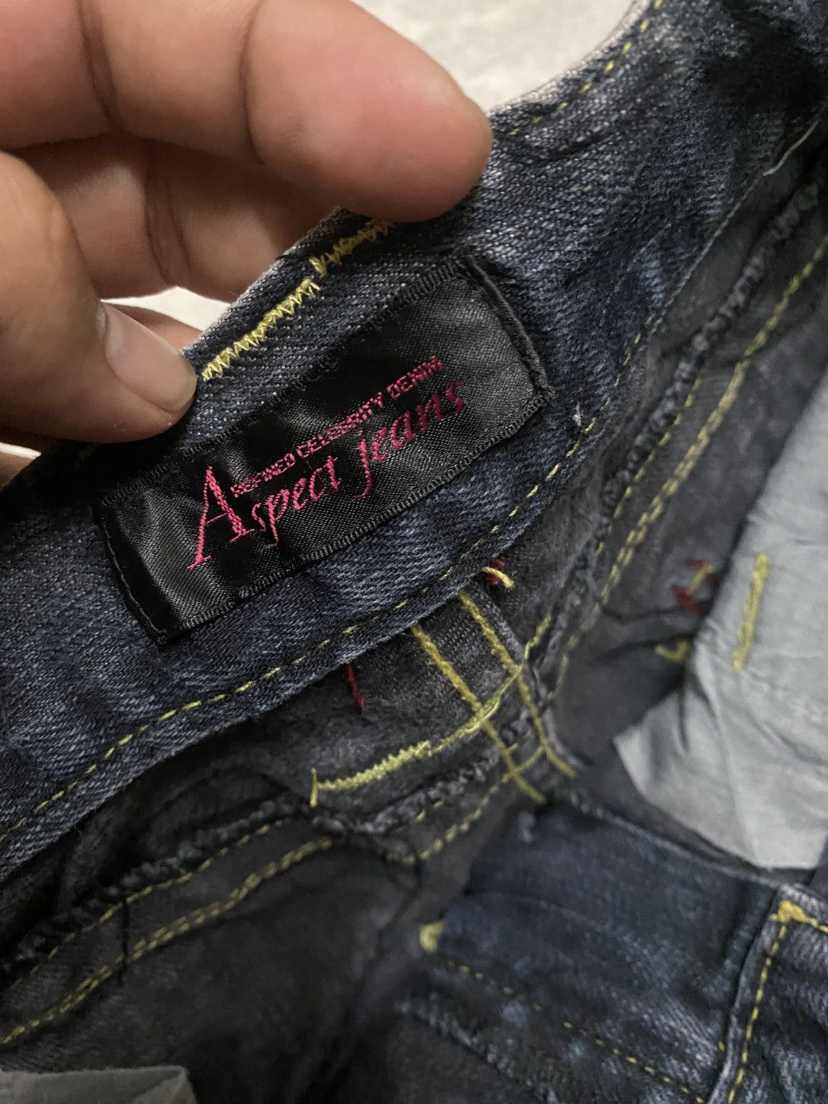 Japanese Brand Vintage Embroidered Wing Denim Jeans (Y2K Style) Size 30" / US 8 / IT 44 - 9 Thumbnail