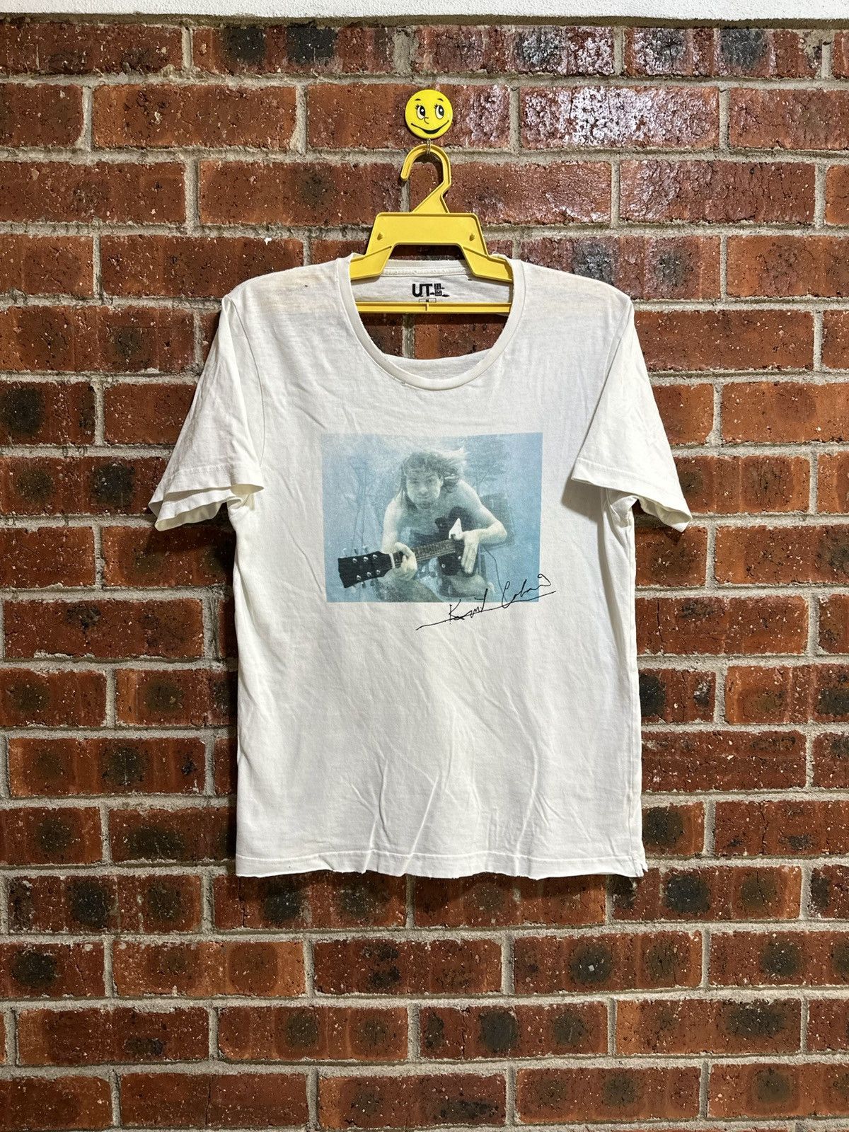 Band Tees Thrashed Vintage Uniqlo X Kurt Cobain Distrees Tee Size US M / EU 48-50 / 2 - 1 Thumbnail