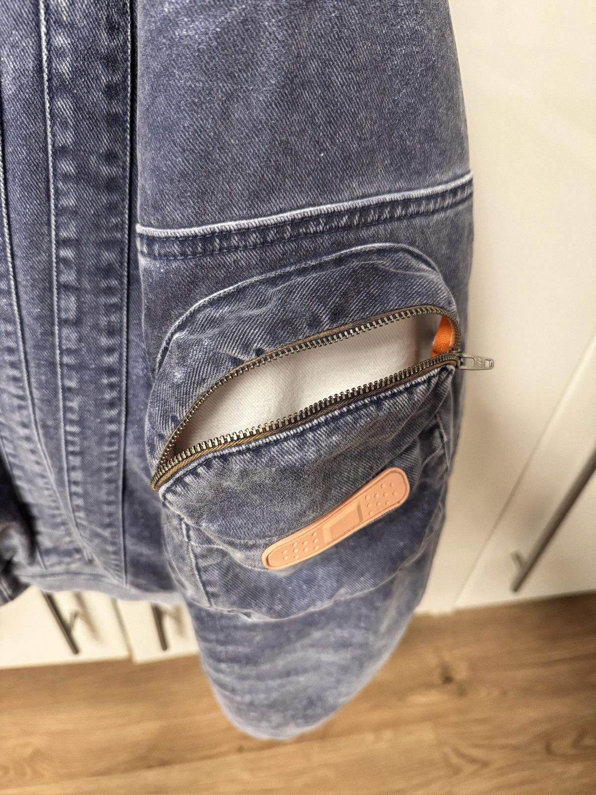 PDF PDF RAYAN BOMBER FW24/25 Size US M / EU 48-50 / 2 - 7 Thumbnail