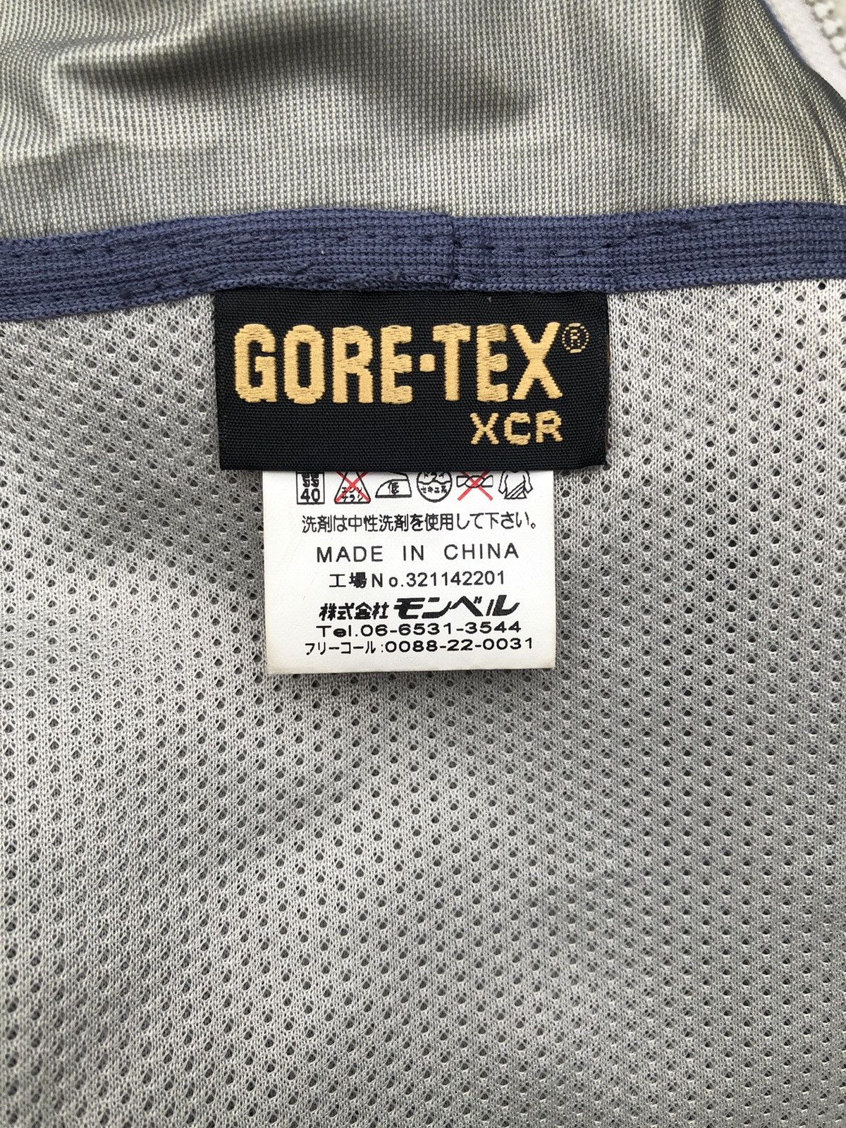 Montbell Vintage Montbell Goretex XCR Outdoor Jacket Size US L / EU 52-54 / 3 - 11 Thumbnail