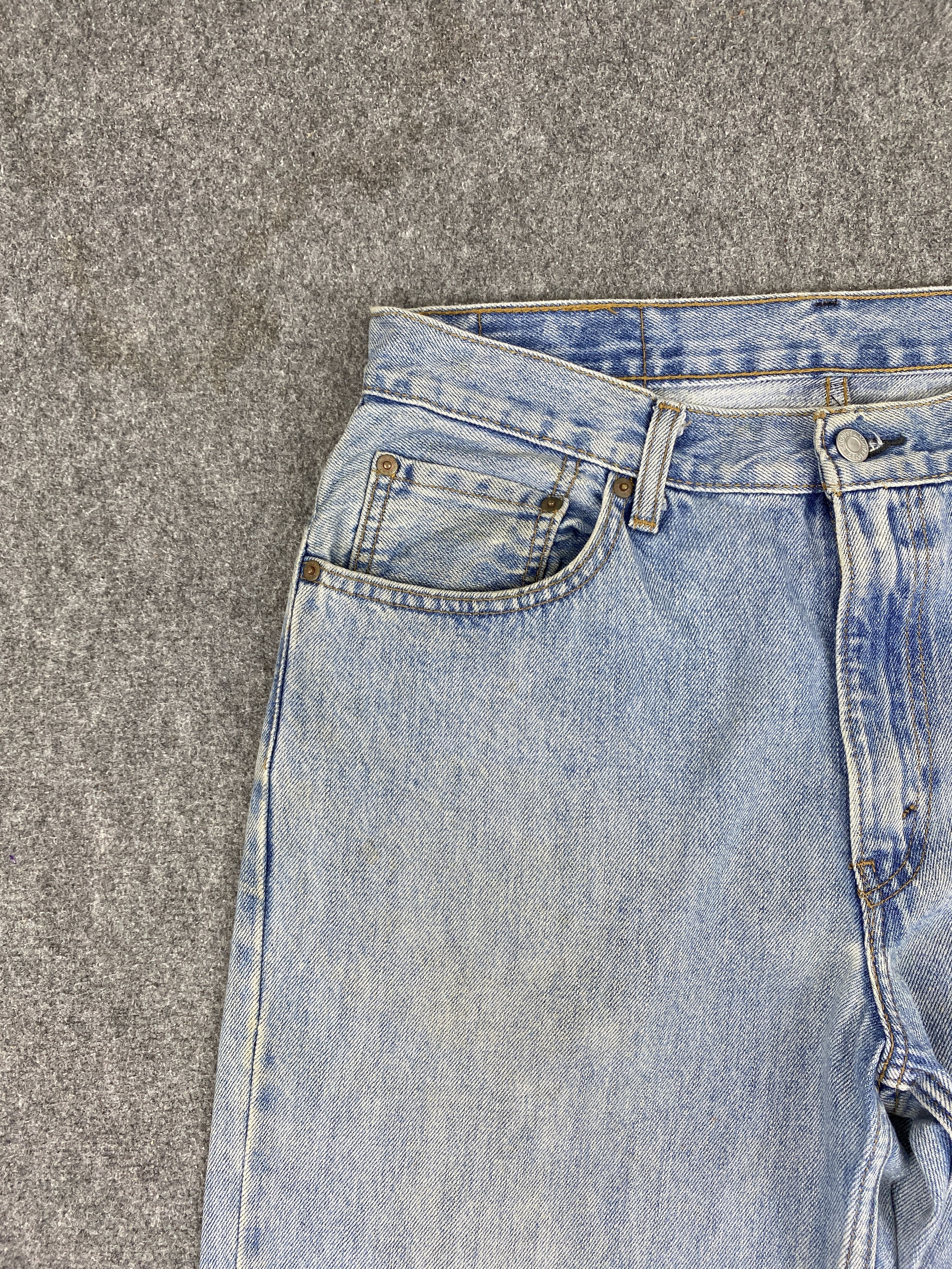 Levi's Vintage Levis 550 Faded Blue Jeans 33x32.5 S0026 Size US 33 - 8 Thumbnail