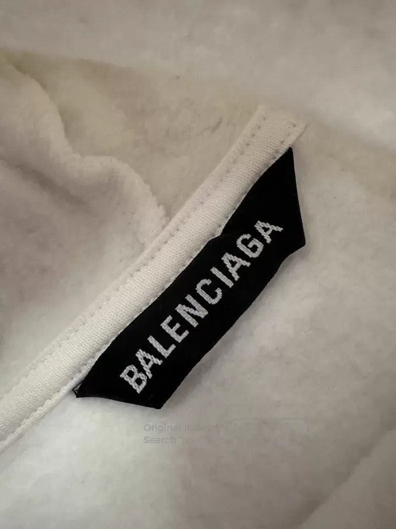 Balenciaga Balenciaga Seven Languages Hoodie Size US S / EU 44-46 / 1 - 4 Thumbnail