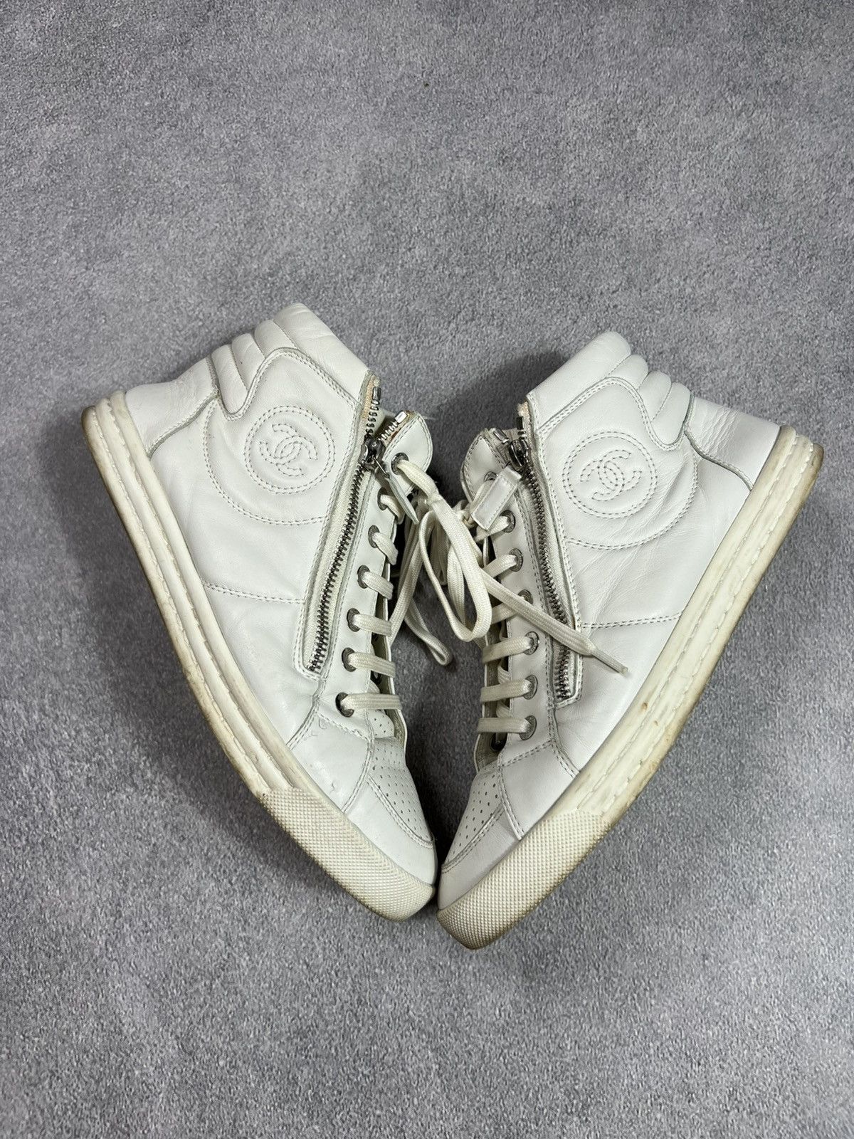 Chanel 🤍ARCHIVE CHANEL HI-TOP Y2K JAPANESE BRAND GUCCI SNEAKERS Size US 7 / IT 37 - 2 Thumbnail
