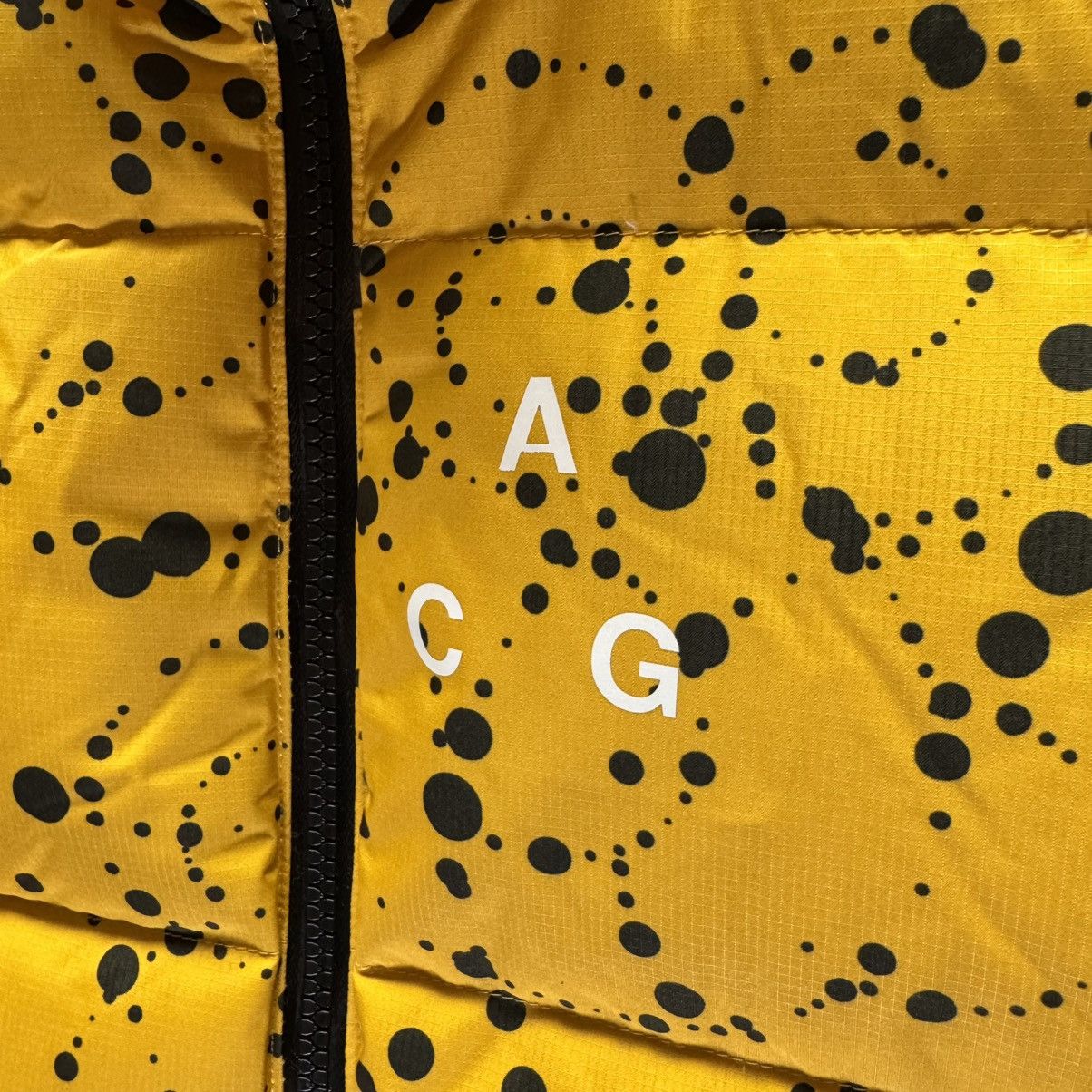 Goretex × Japanese Brand × Nike ACG NikeLab ACG Vest Gore-Tex Yellow Paint Splatter Womens S Size S / US 4 / IT 40 - 3 Thumbnail