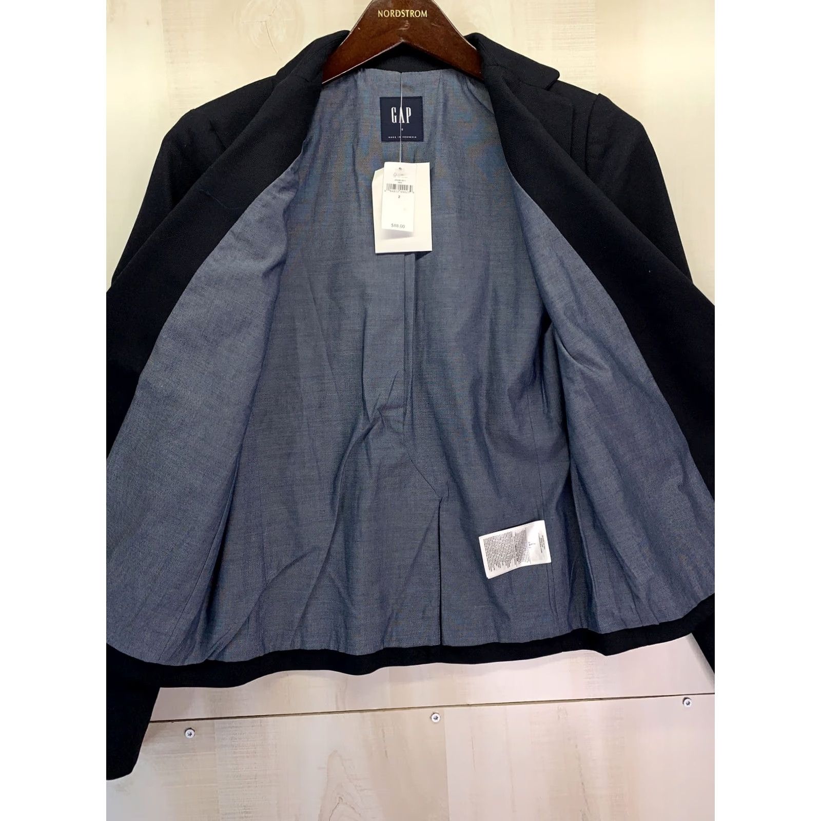 Gap Gap Blazer Women's SZ 2 Navy Blue Woven Single Button NWT-3876 Blazer, Regular, Blue, Women, 2, Navy, Blazer Size XS / US 0-2 / IT 36-38 - 2 Thumbnail