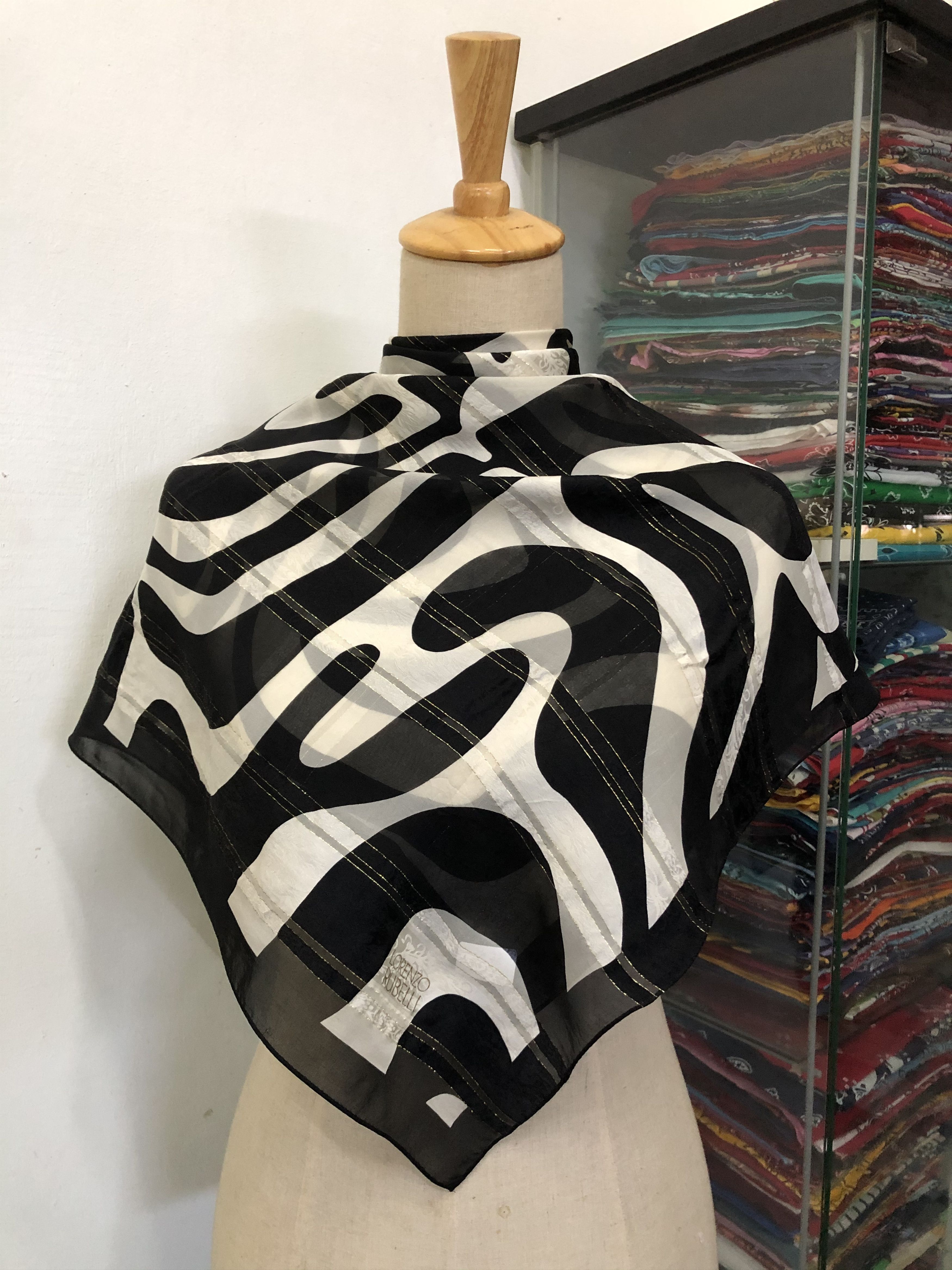 Vintage Vintage Lorenzo Rubelli Silk Scarf Size ONE SIZE - 1 Thumbnail