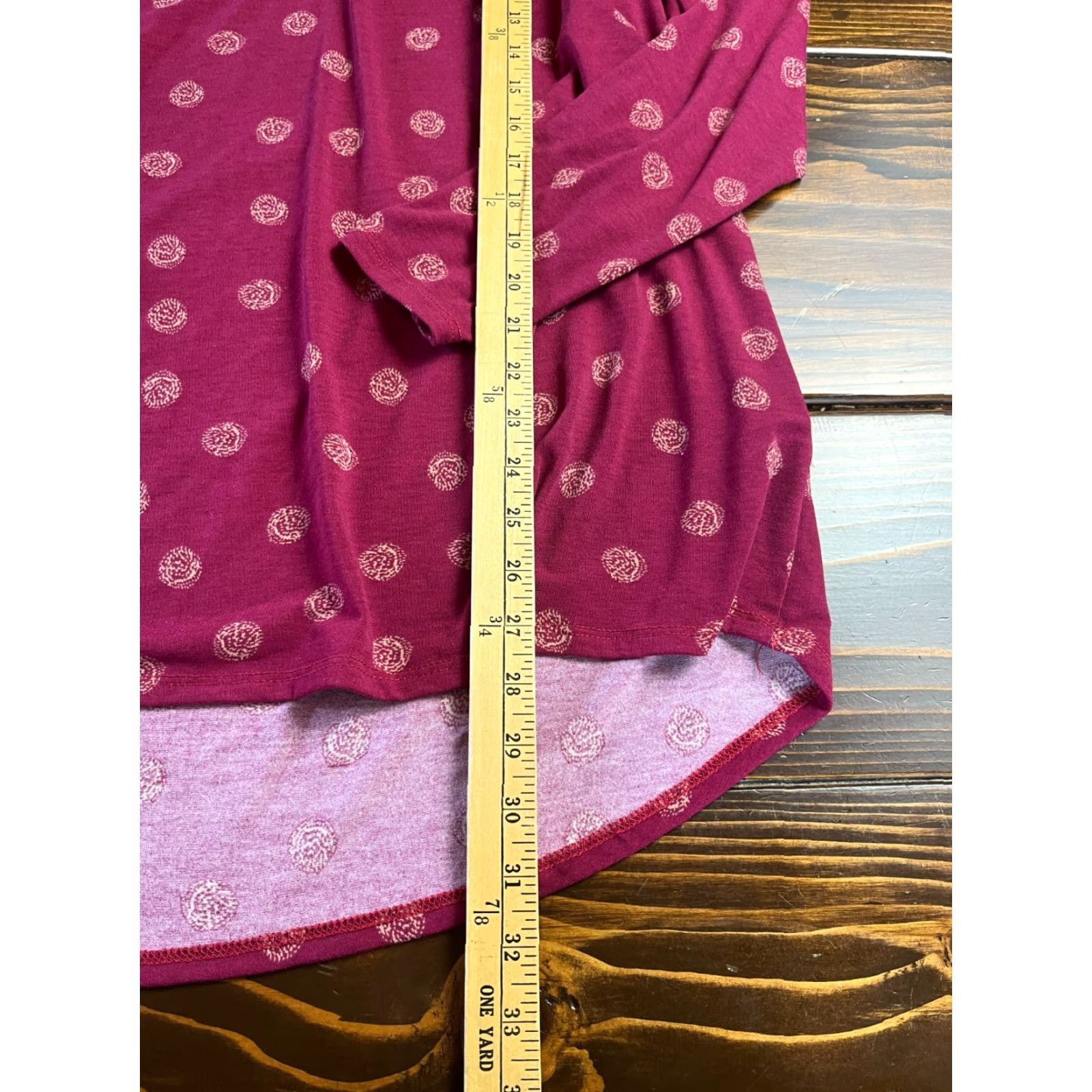 Vintage **LuLaRoe Women's Plus Size 2XL Maroon Polka Dot Long Sleeve Shirt** User: LuLaRoe Women's Plus Size 2XL Maroon Polka Dot Long Sleeve Shirt Size XXL / US 16-18 / IT 52-54 - 5 Thumbnail